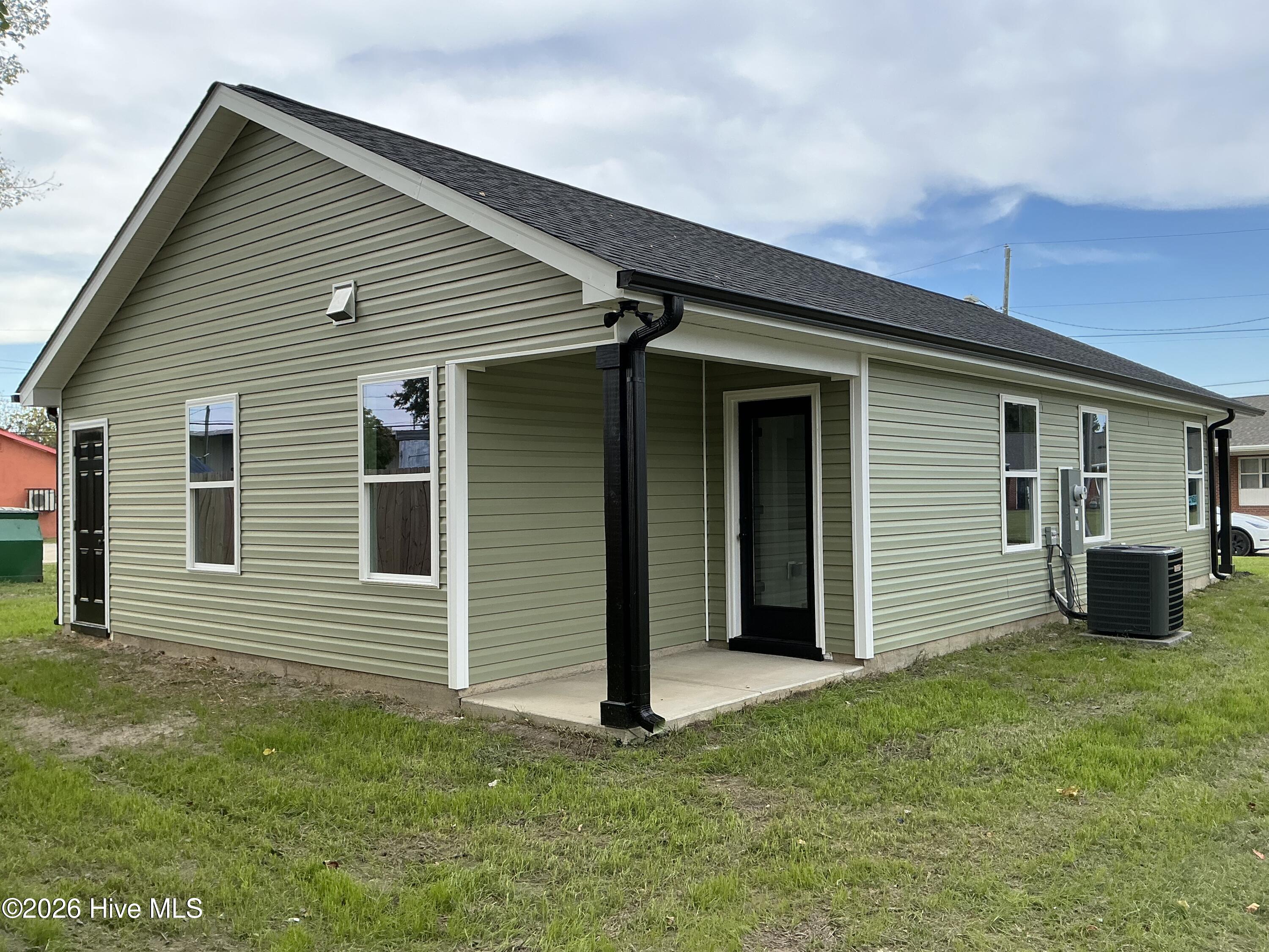 506 Crump Street Property Photo 11