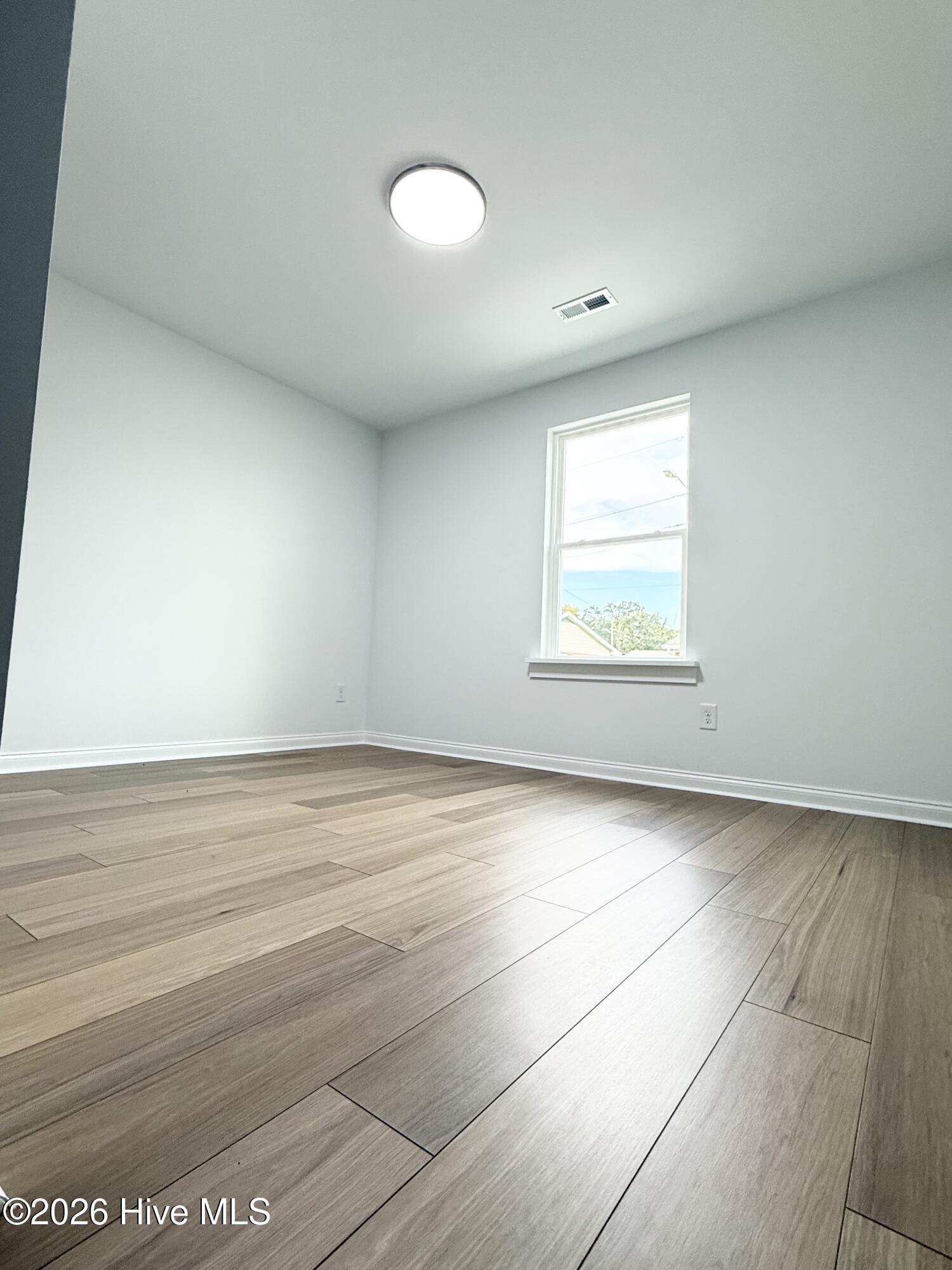 506 Crump Street Property Photo 16