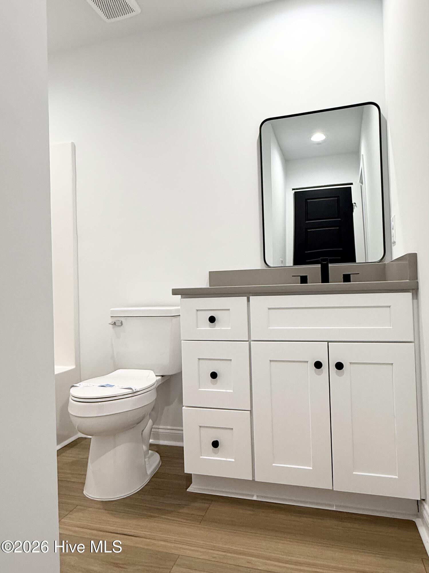 506 Crump Street Property Photo 17