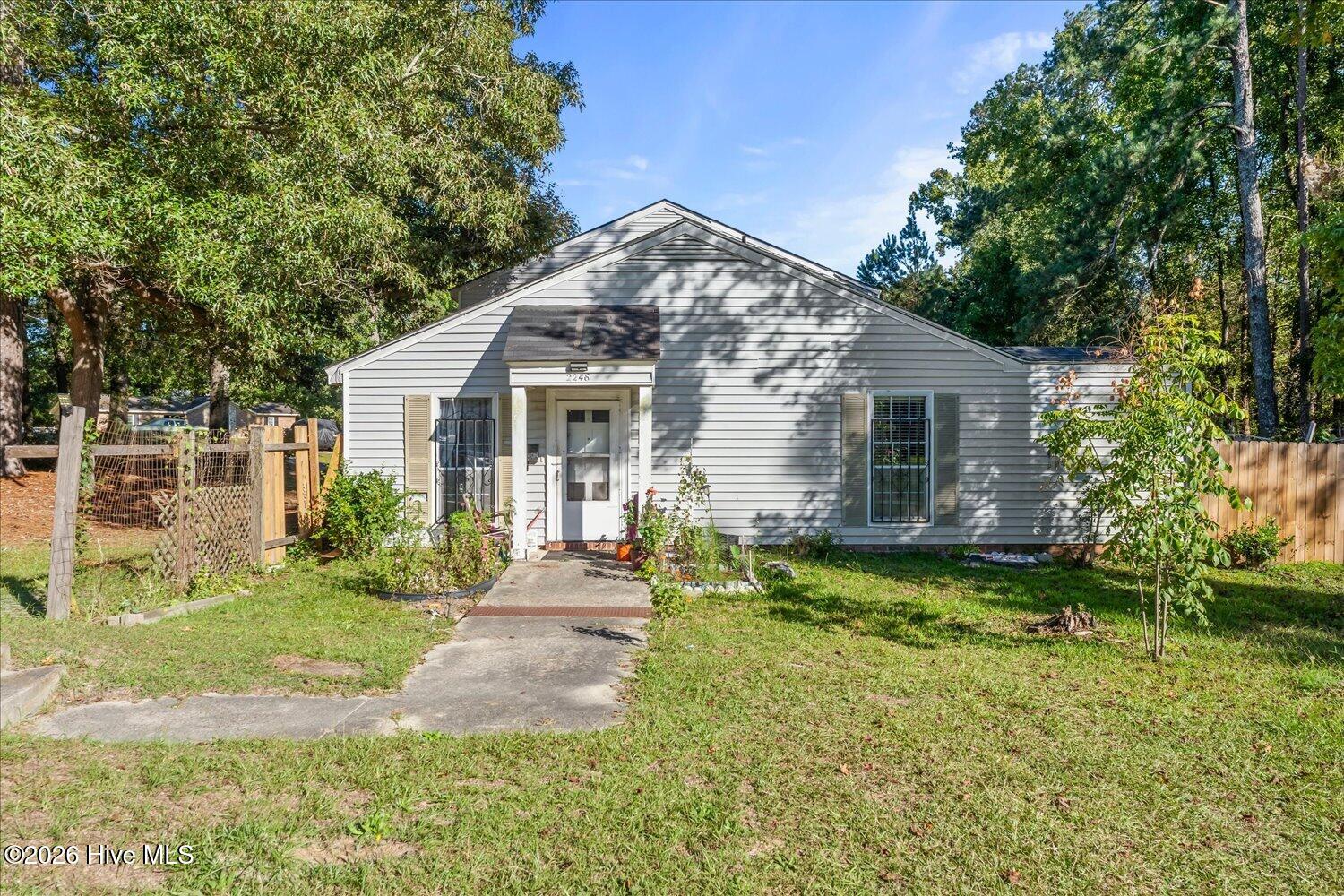2246 Winston Way Property Photo 1