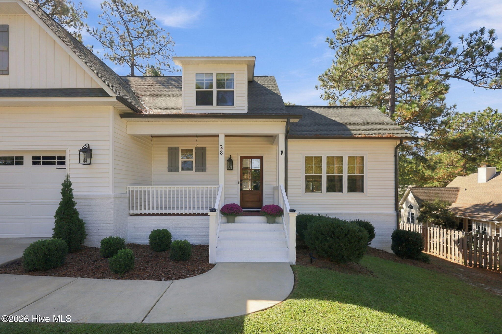 28 Bedford Circle Property Photo 2