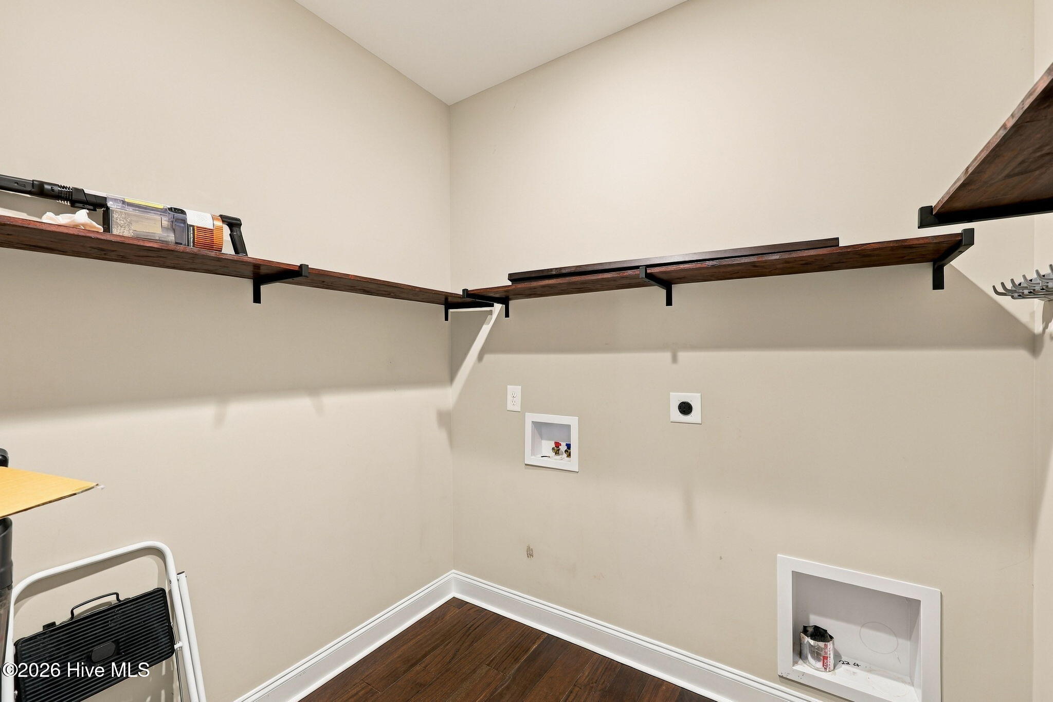 28 Bedford Circle Property Photo 26
