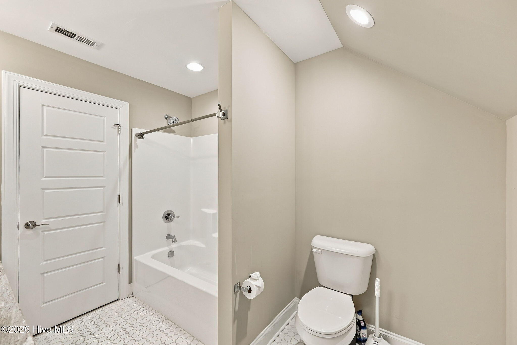 28 Bedford Circle Property Photo 32