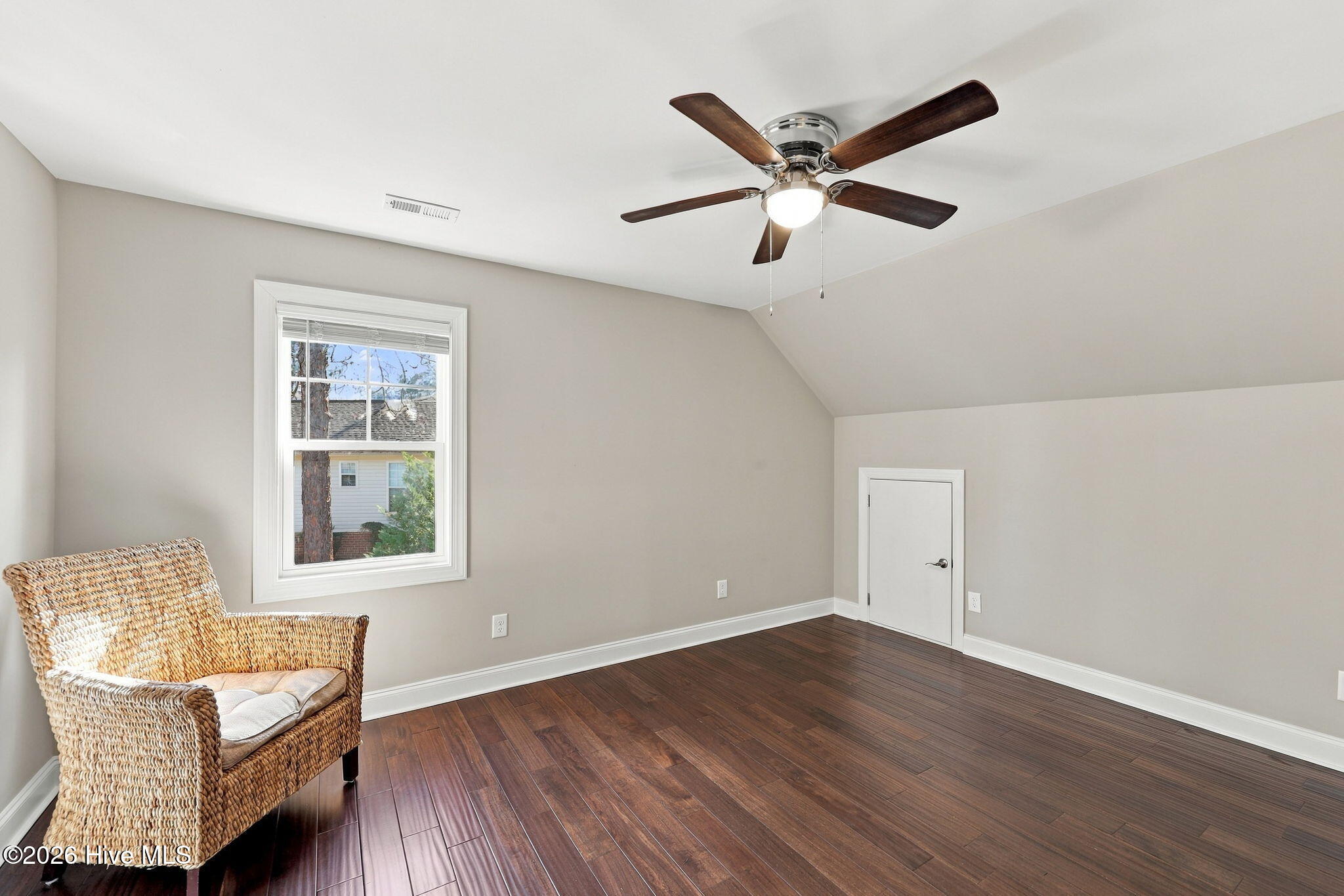 28 Bedford Circle Property Photo 33