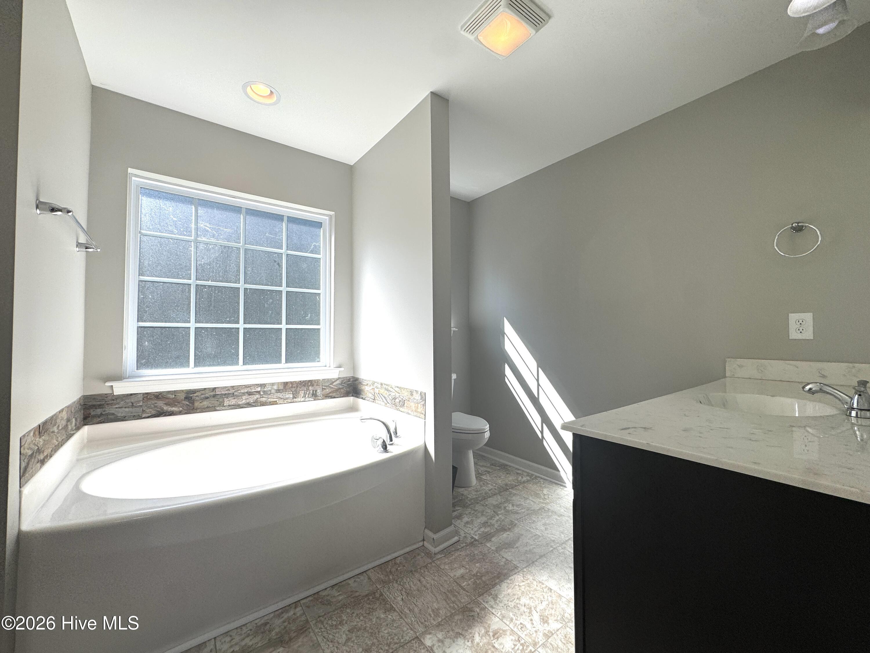 210 Lynden Lane Property Photo 24