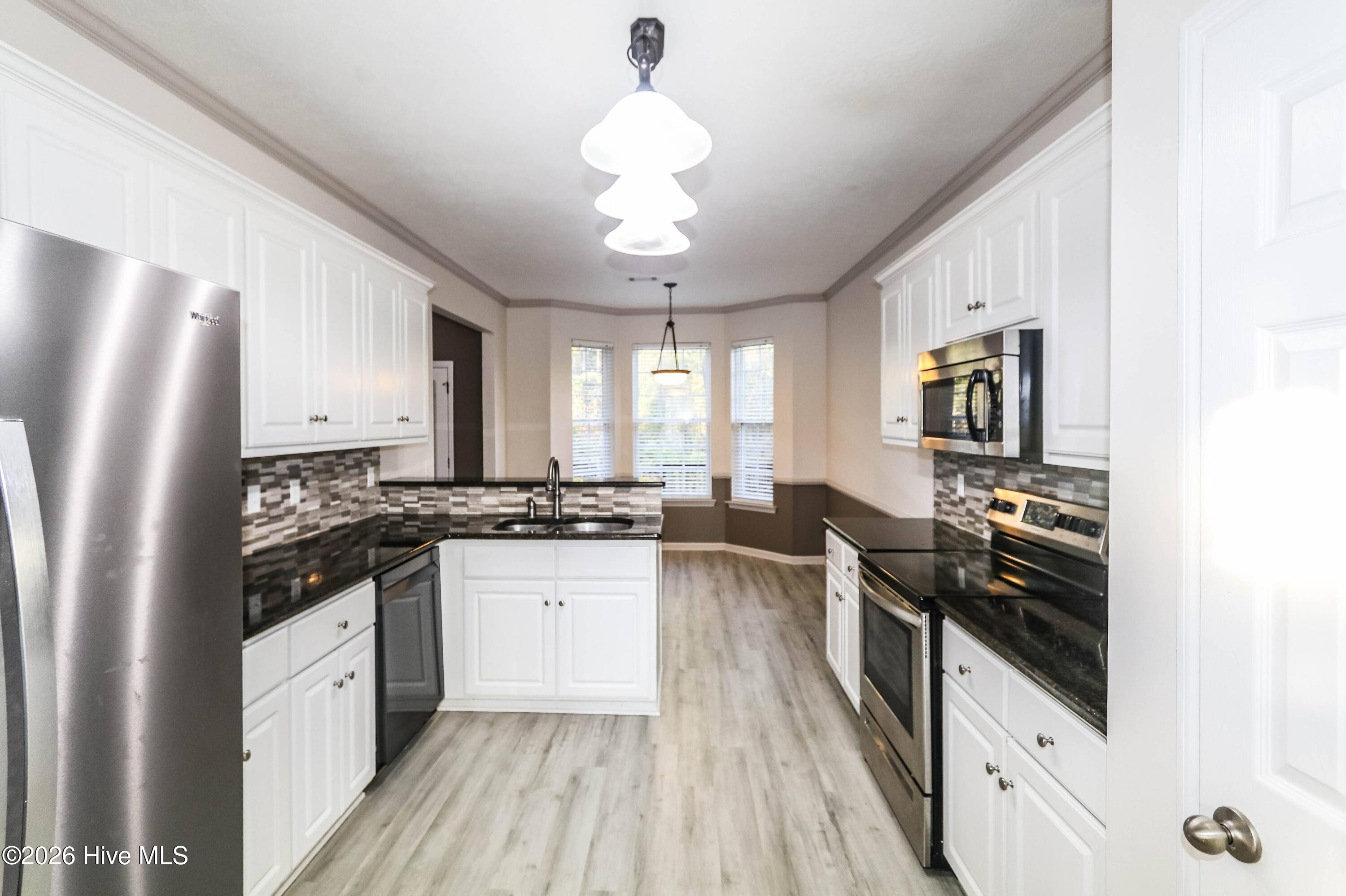 4704 Park Ridge Court Property Photo 10