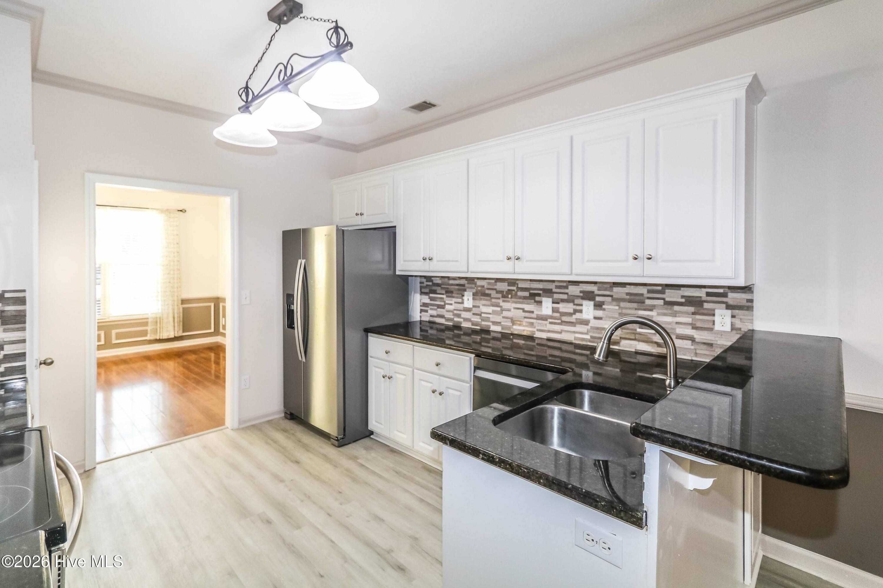 4704 Park Ridge Court Property Photo 13