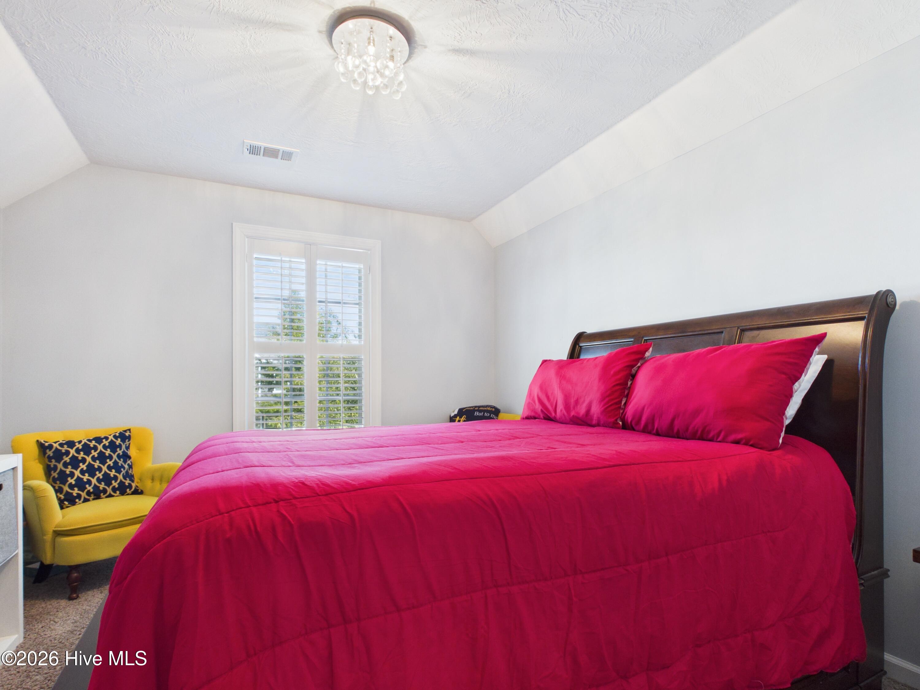 1016 Glenhaven Drive Property Photo 2