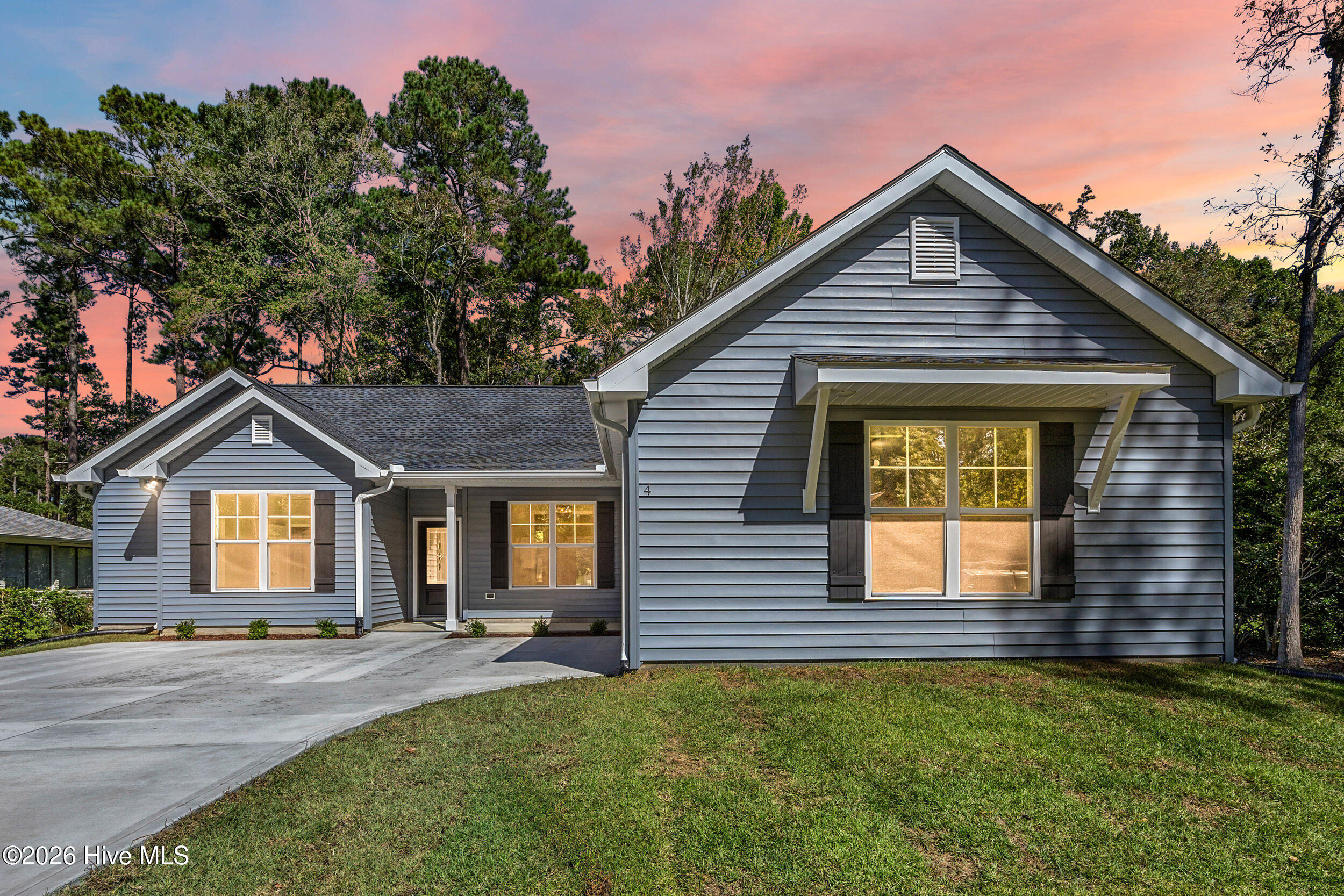 4 Pineridge Court Property Photo 1