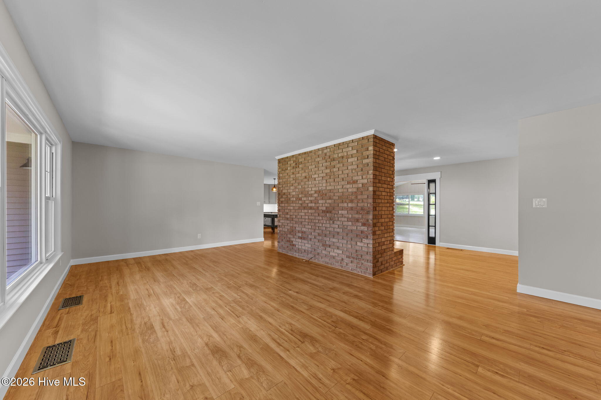 89 S Lakeshore Drive Property Photo 5