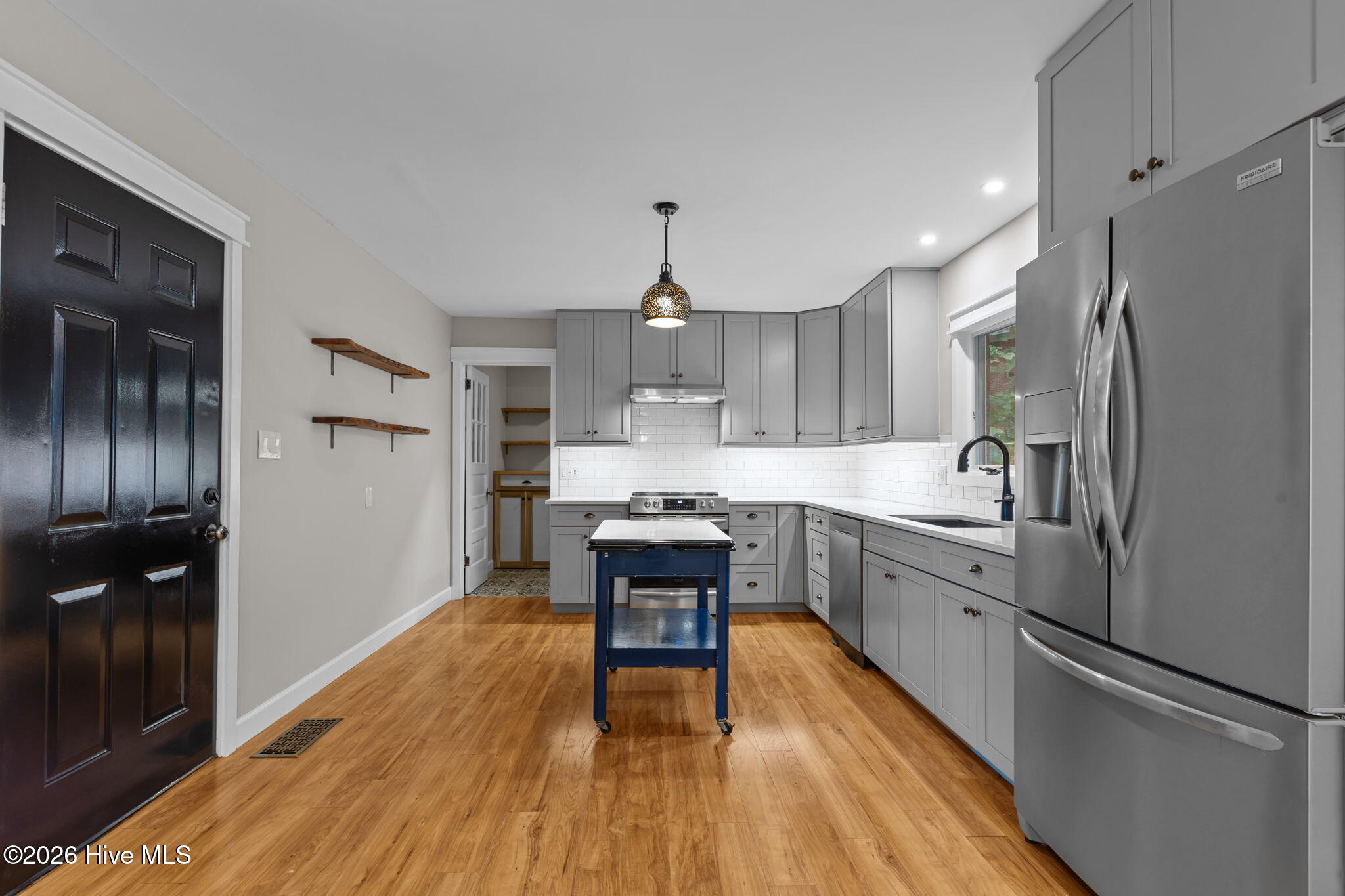 89 S Lakeshore Drive Property Photo 8