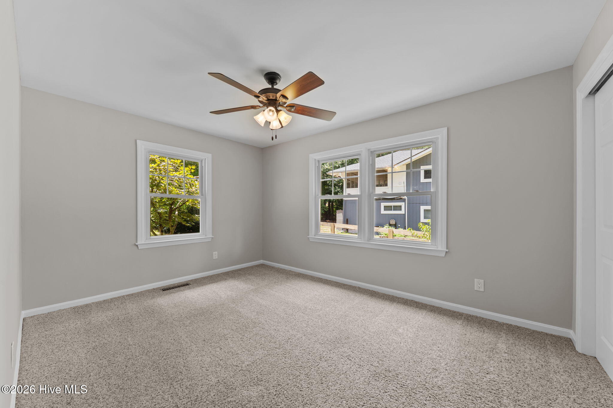 89 S Lakeshore Drive Property Photo 14