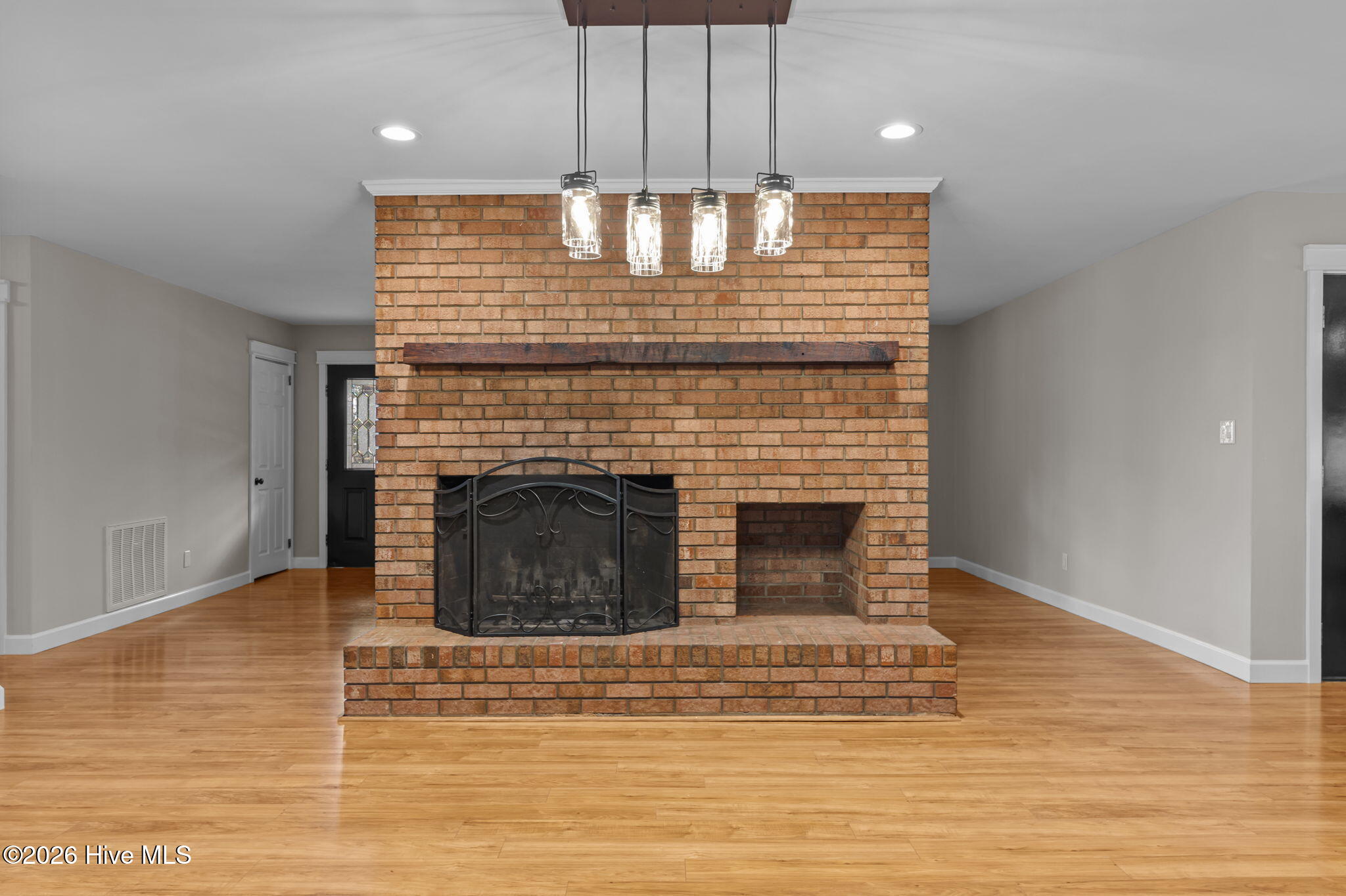 89 S Lakeshore Drive Property Photo 23