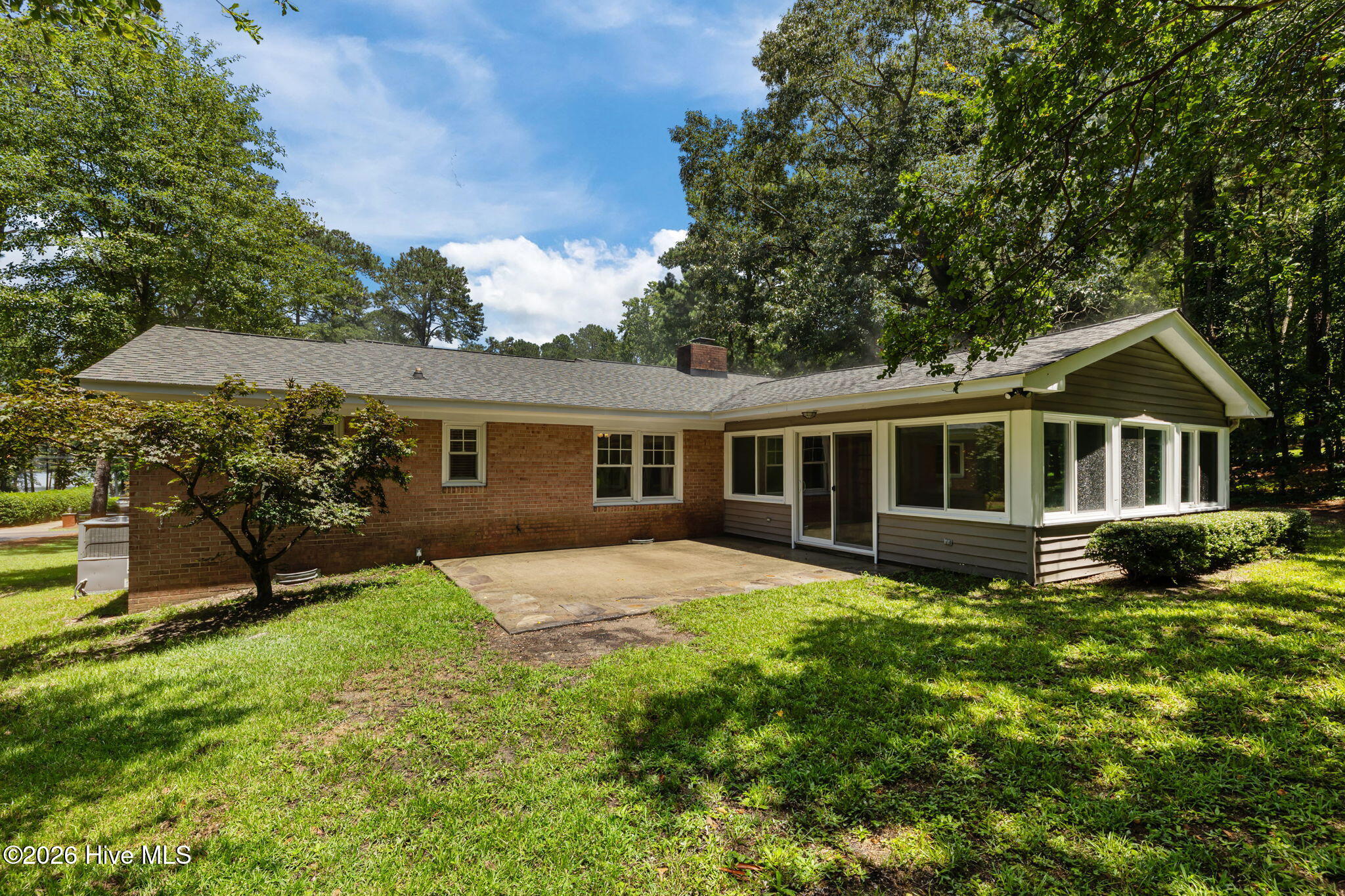 89 S Lakeshore Drive Property Photo 31