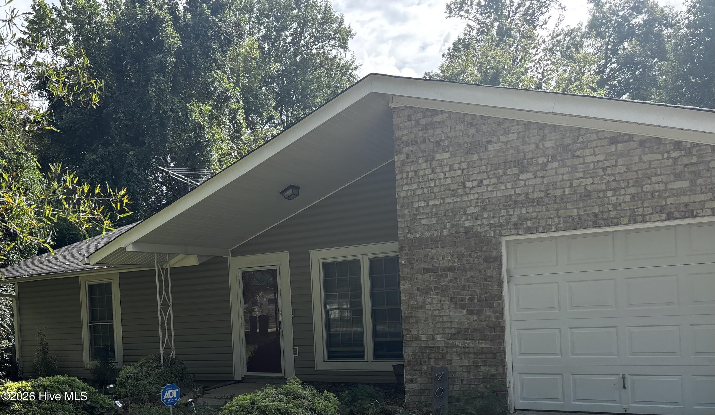 406 Estate Drive Property Photo 1