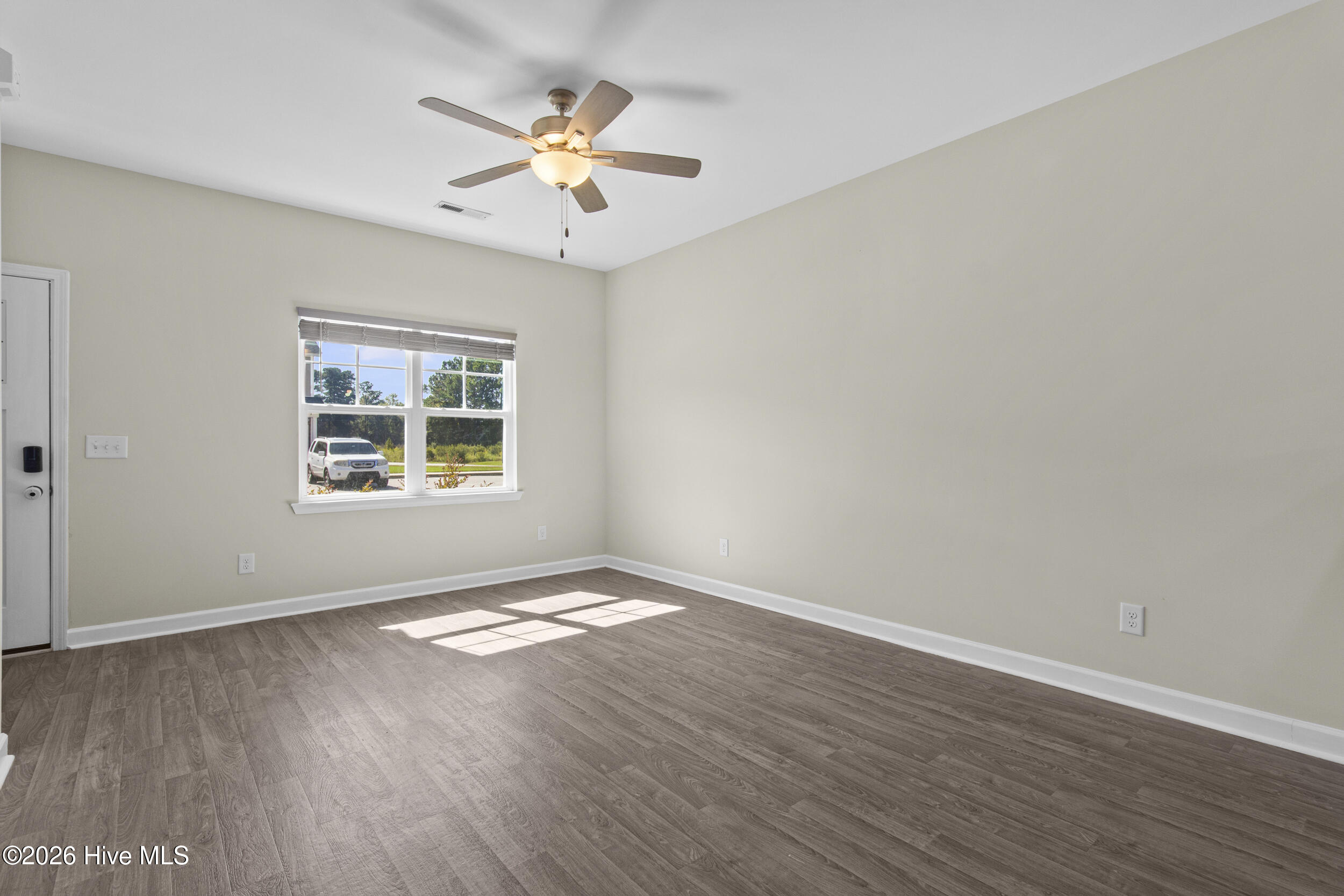 109 Jaydn Drive E Property Photo 11