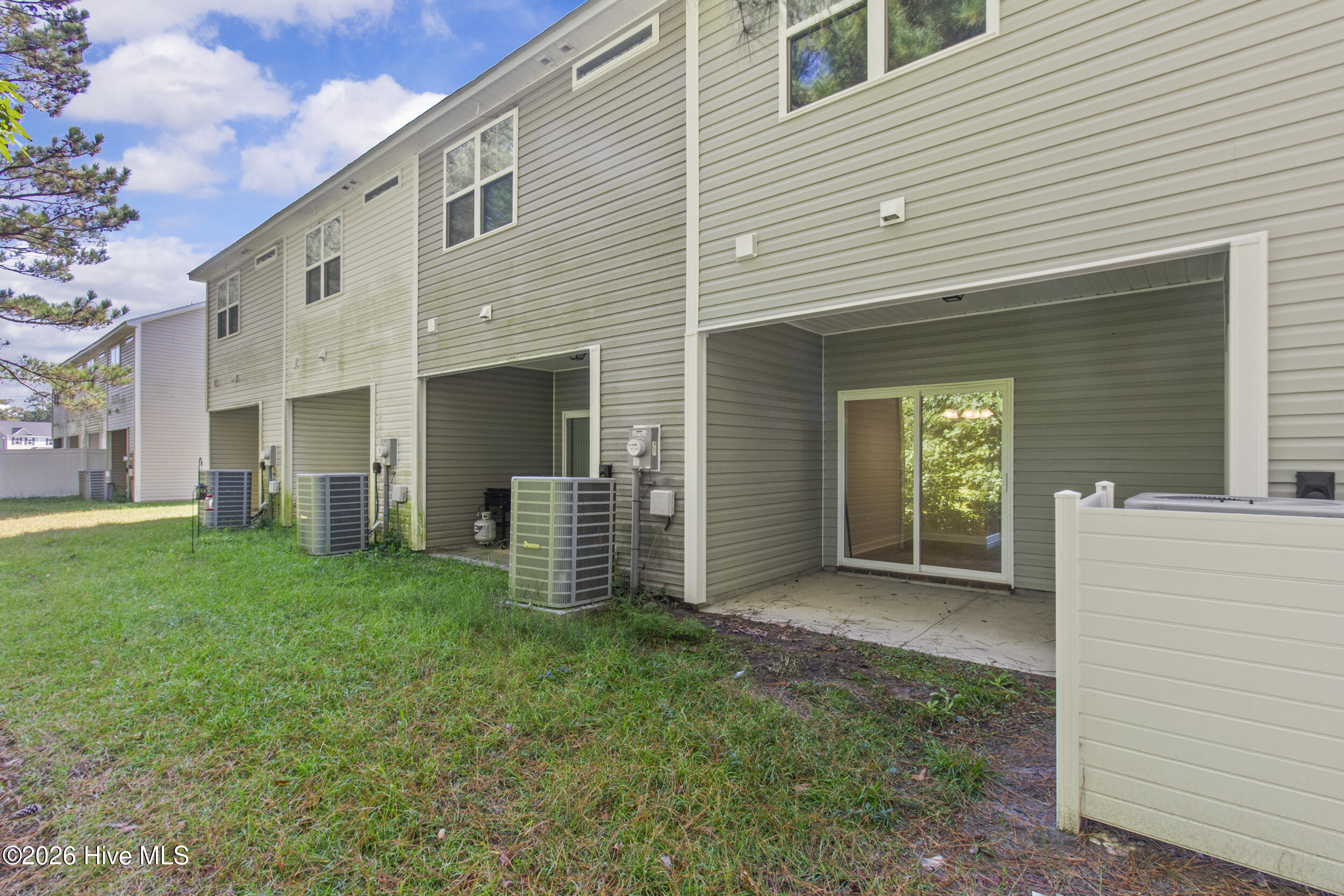 109 Jaydn Drive E Property Photo 36