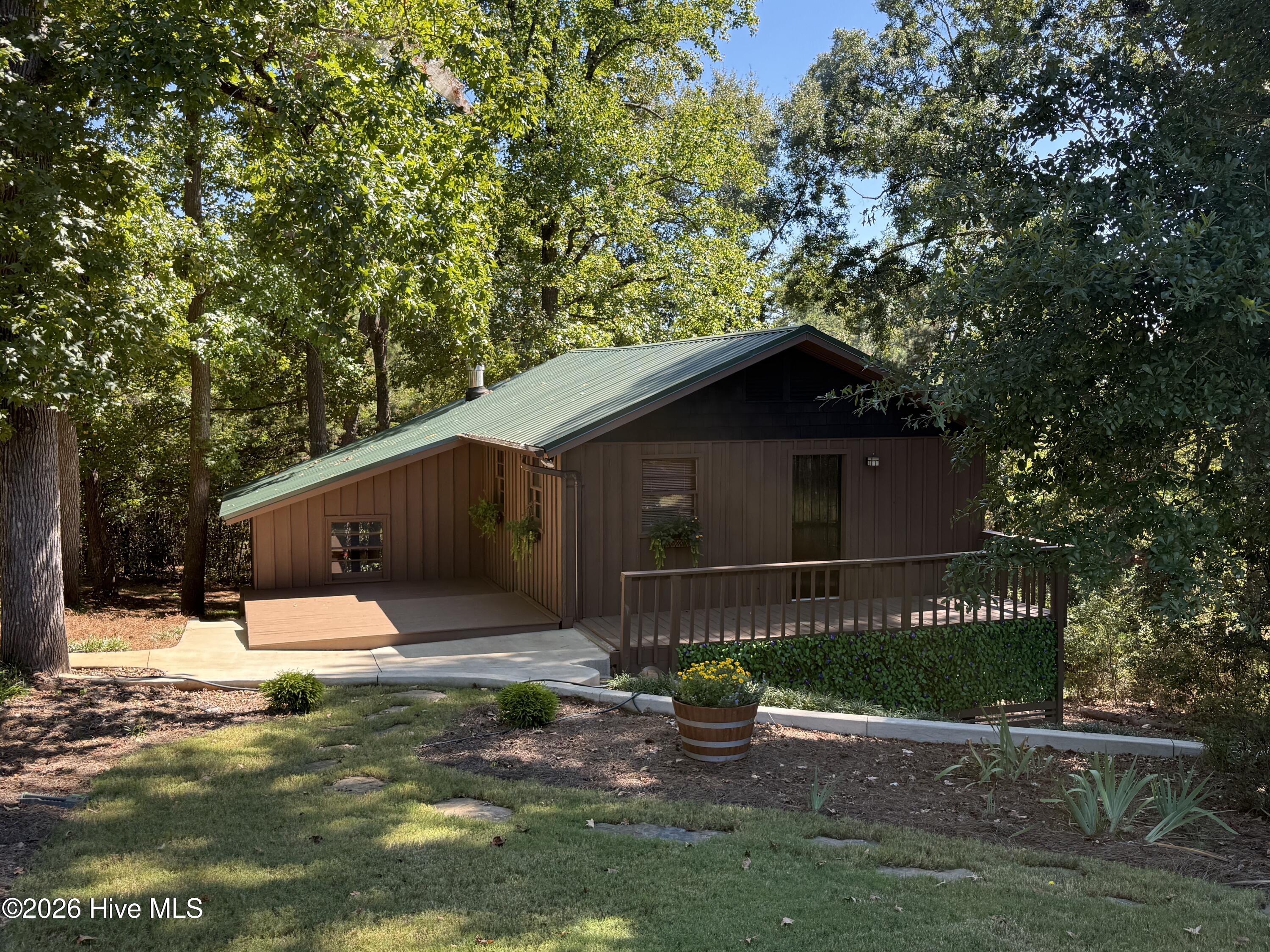5558 Dogwood Drive Ne Property Photo 1