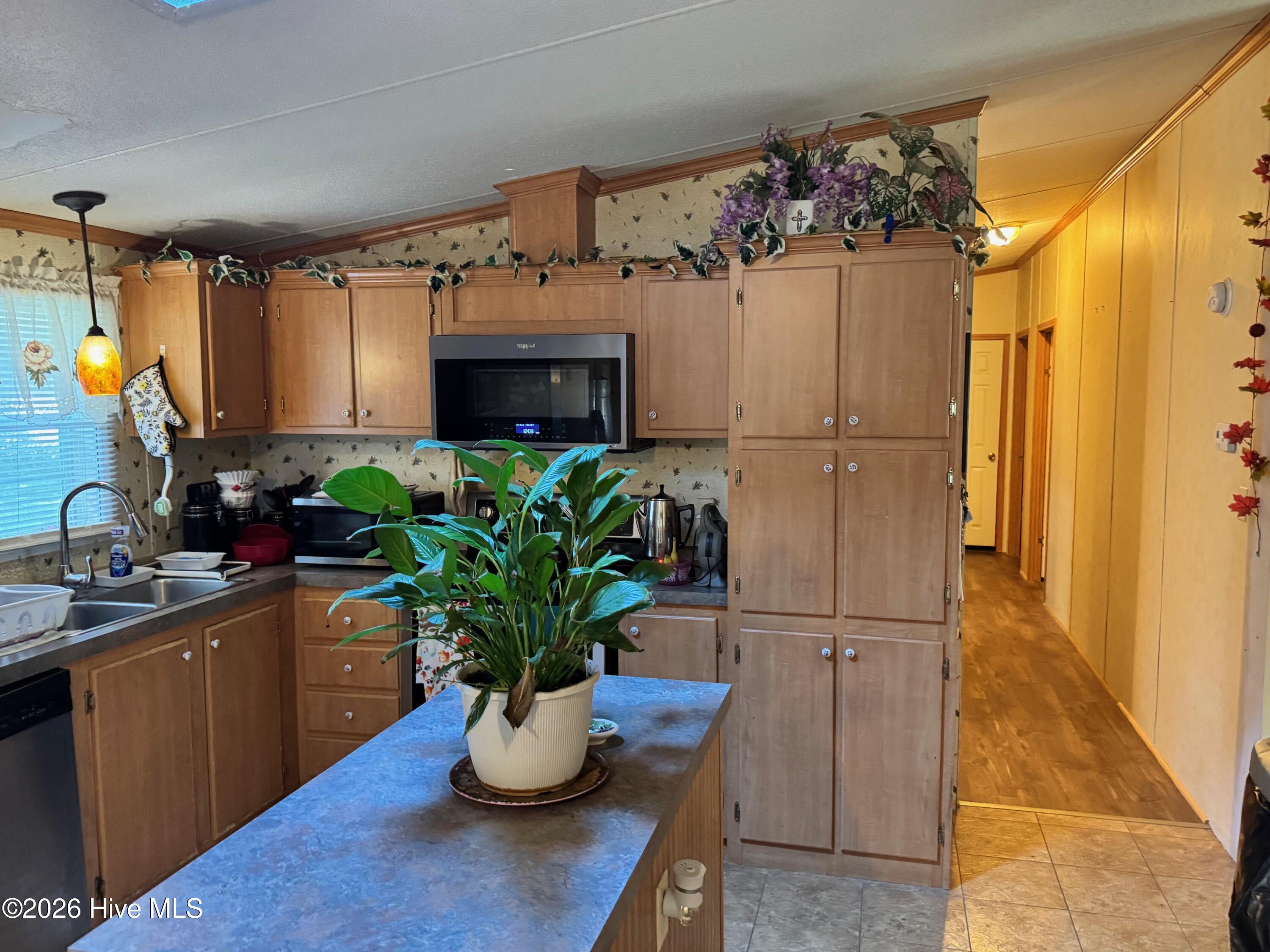 3205 Deanswood Drive Property Photo 4
