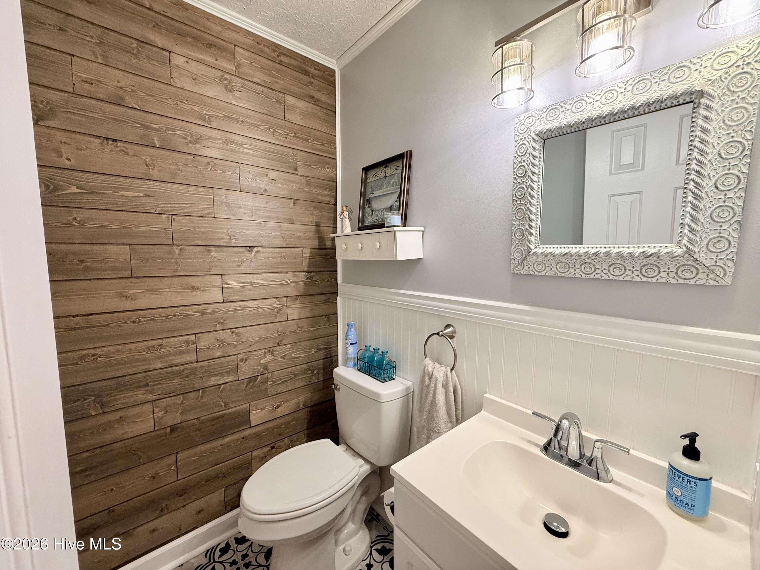 8081 Saint Andrews Drive Property Photo 5