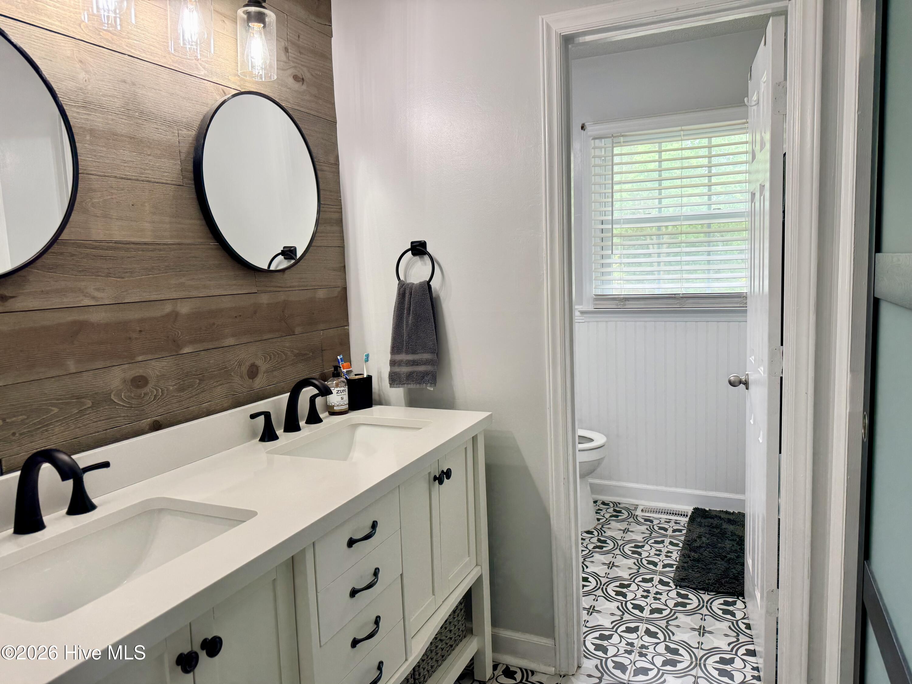 8081 Saint Andrews Drive Property Photo 28