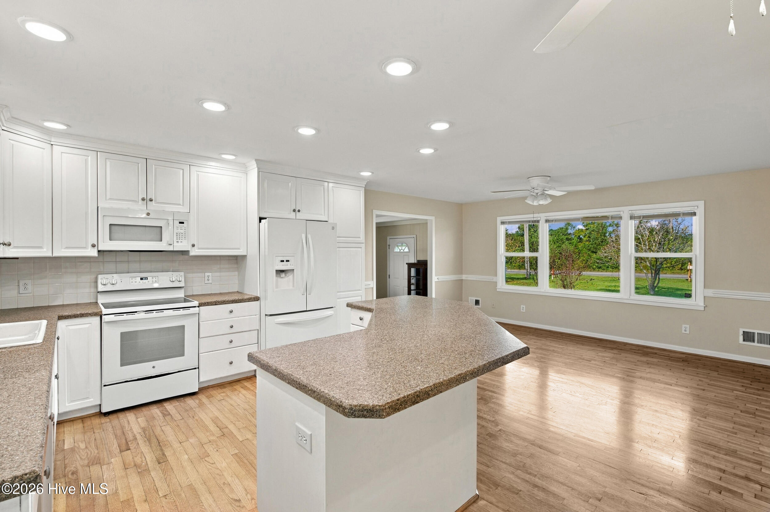 1650 N Kerr Avenue Property Photo 3