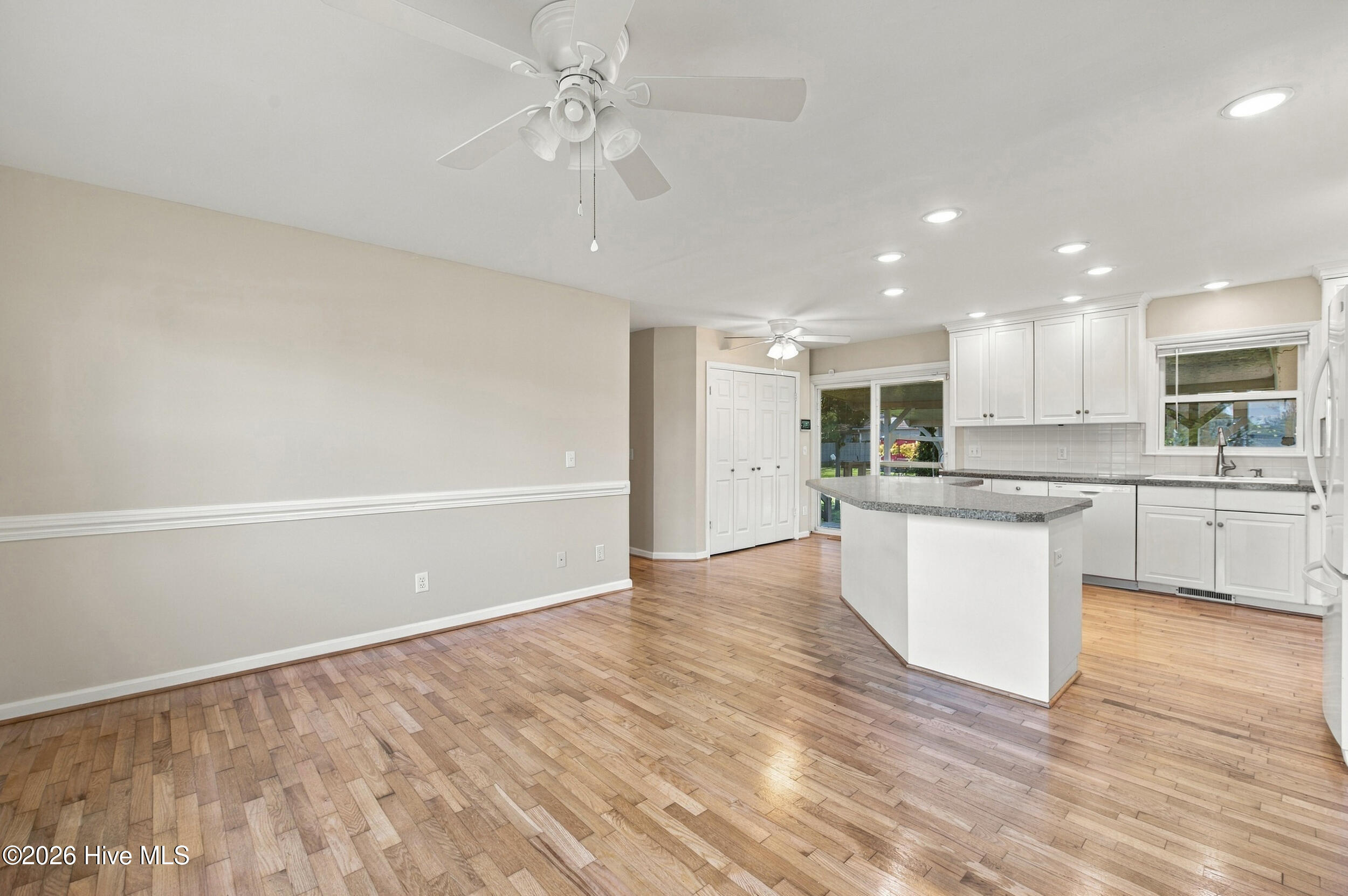 1650 N Kerr Avenue Property Photo 16
