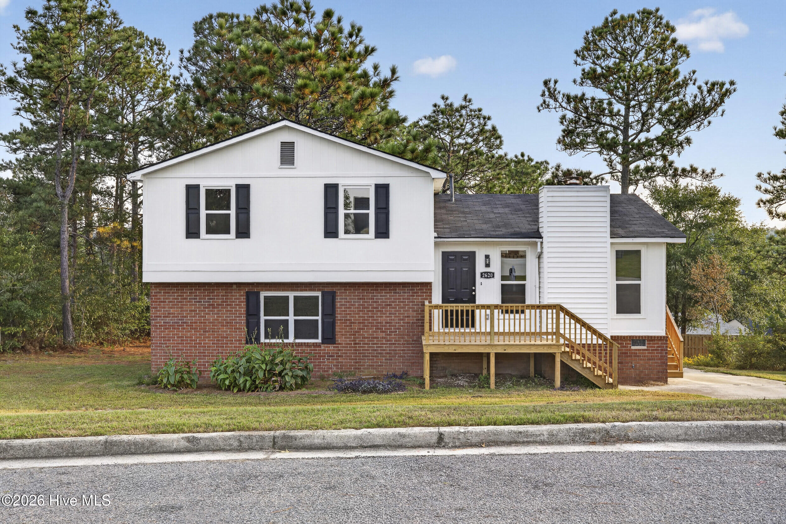 2620 Claymont Road Property Photo 1