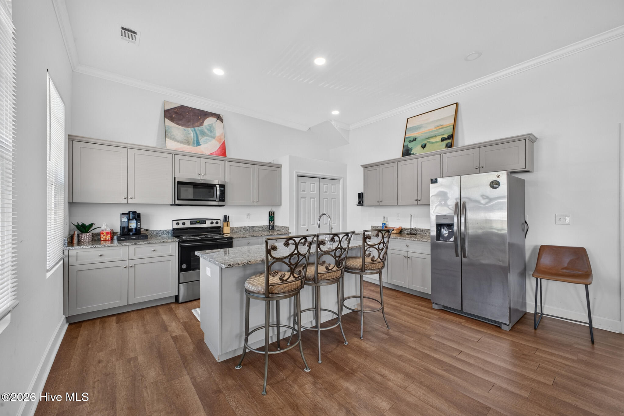 924 Barnes Street Property Photo 6