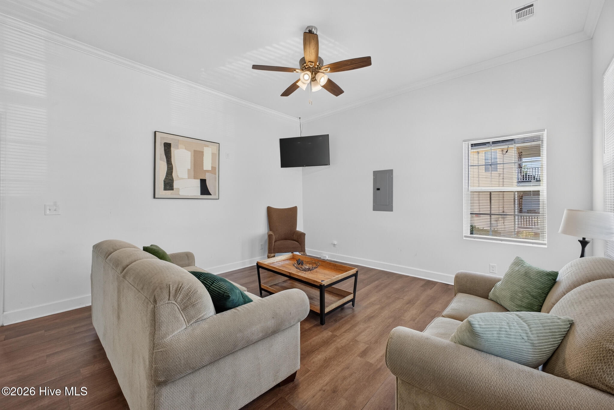 924 Barnes Street Property Photo 12