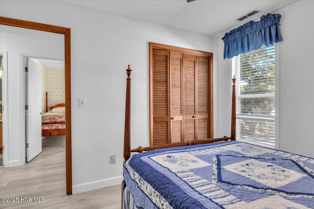 2507 E Oak Island Drive Property Photo 29