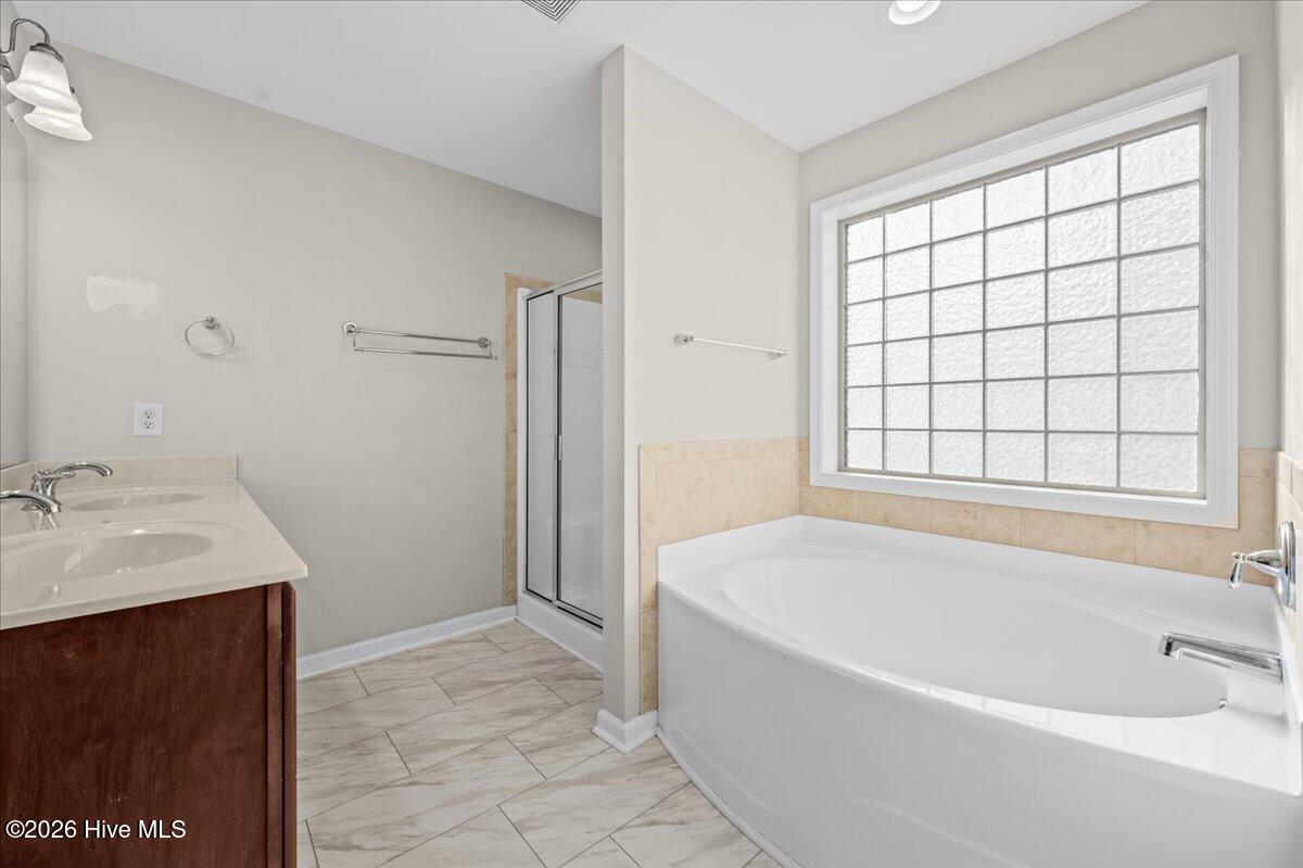 515 New Castle Lane Property Photo 9