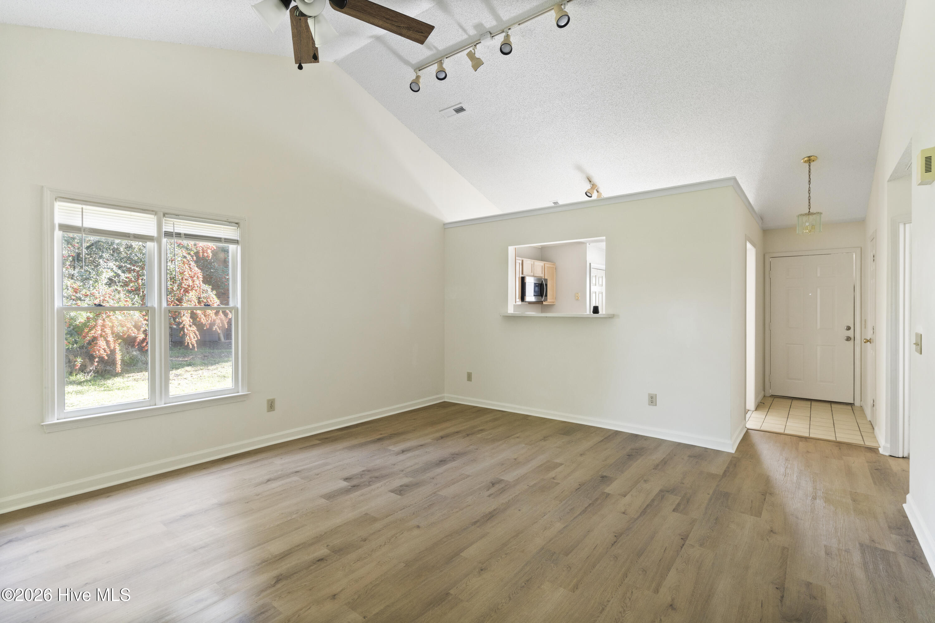 3024 Remington Drive Property Photo 4