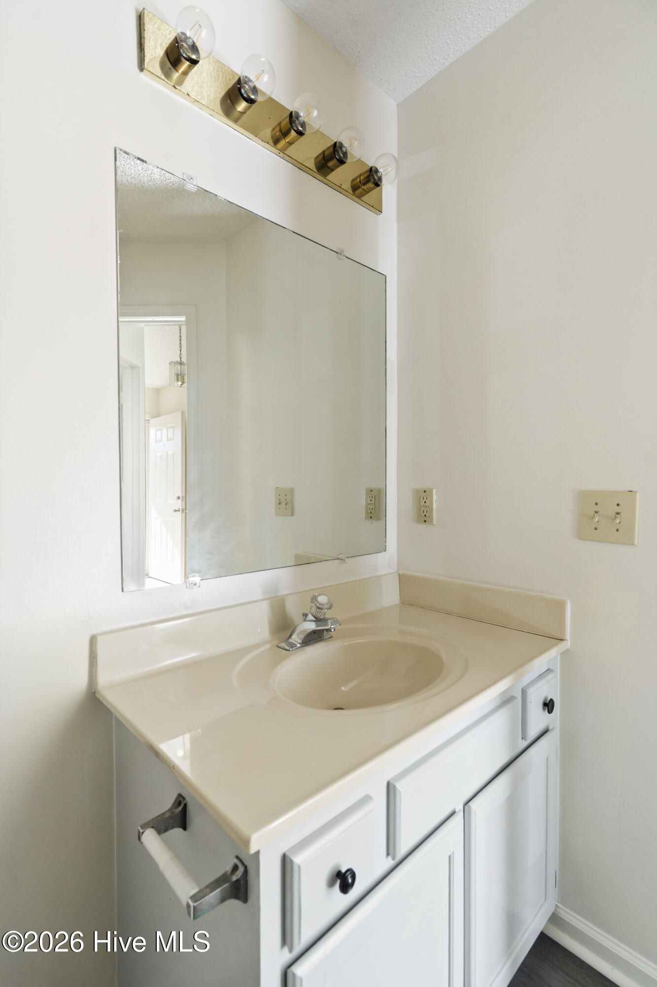3024 Remington Drive Property Photo 14