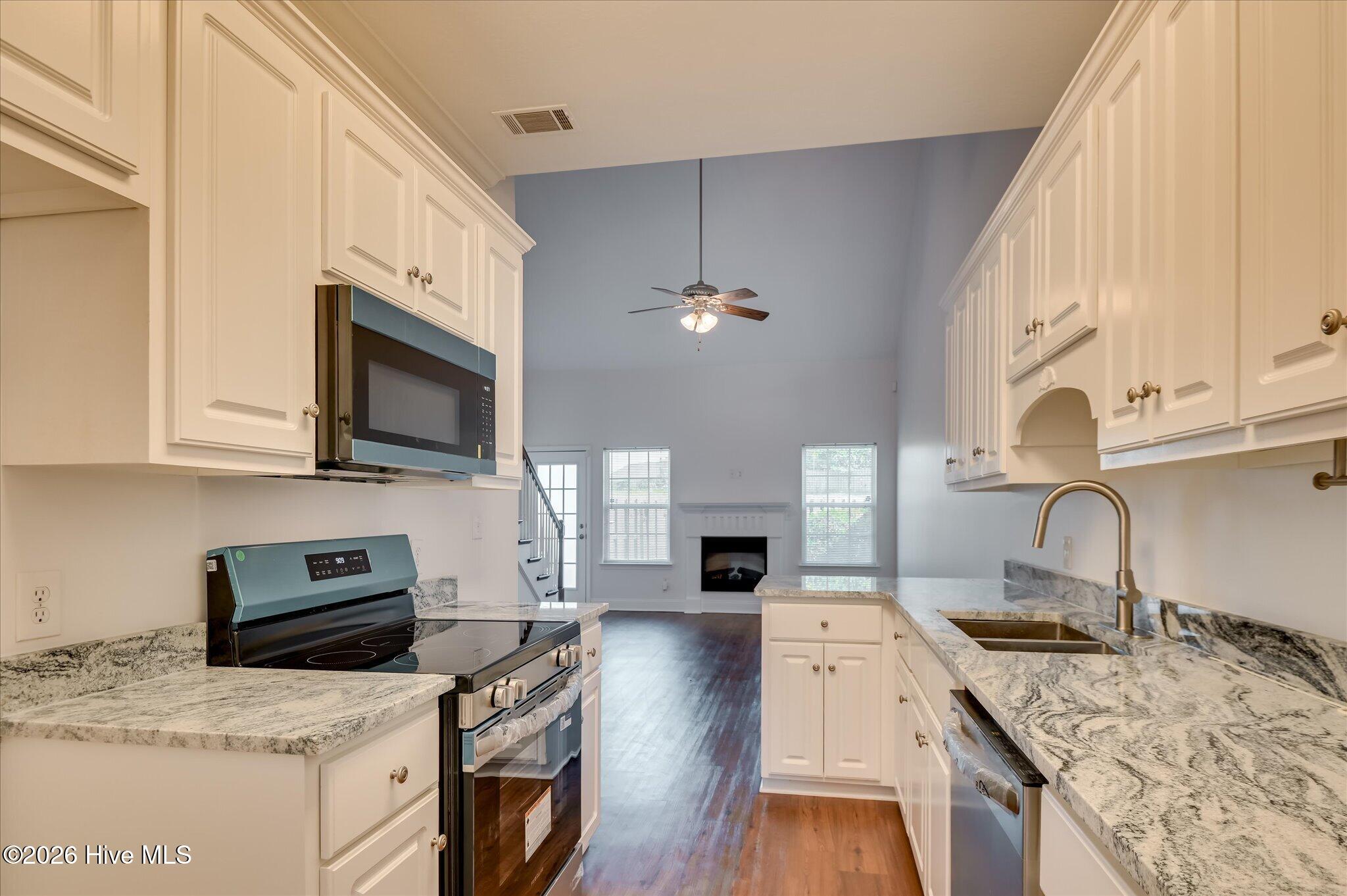 306 High Meadows Place Property Photo 10