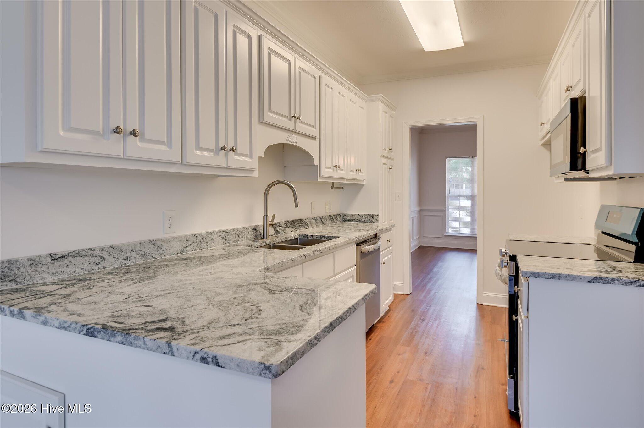 306 High Meadows Place Property Photo 11