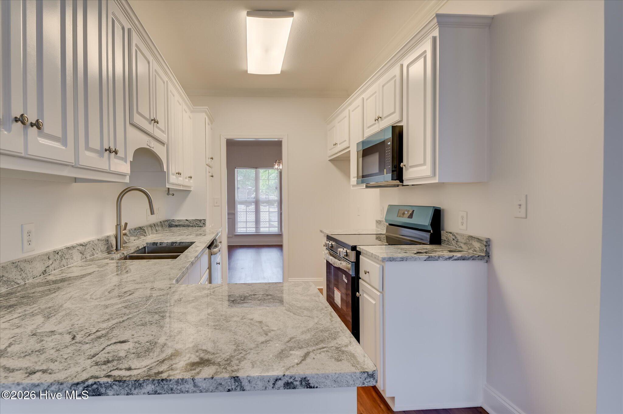 306 High Meadows Place Property Photo 12