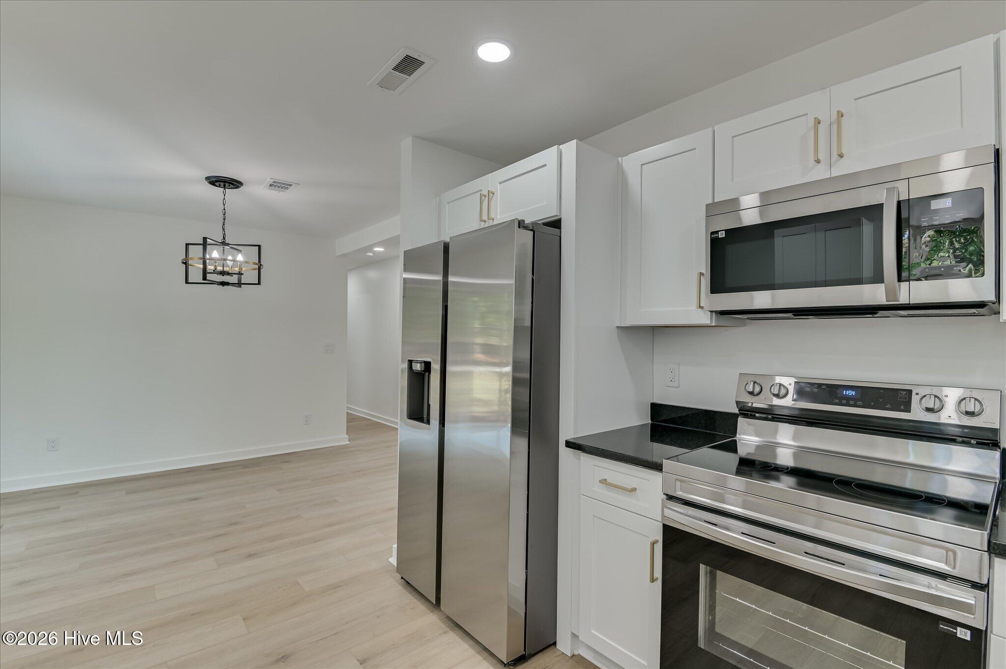 3407 Charing Cross Court Property Photo 18