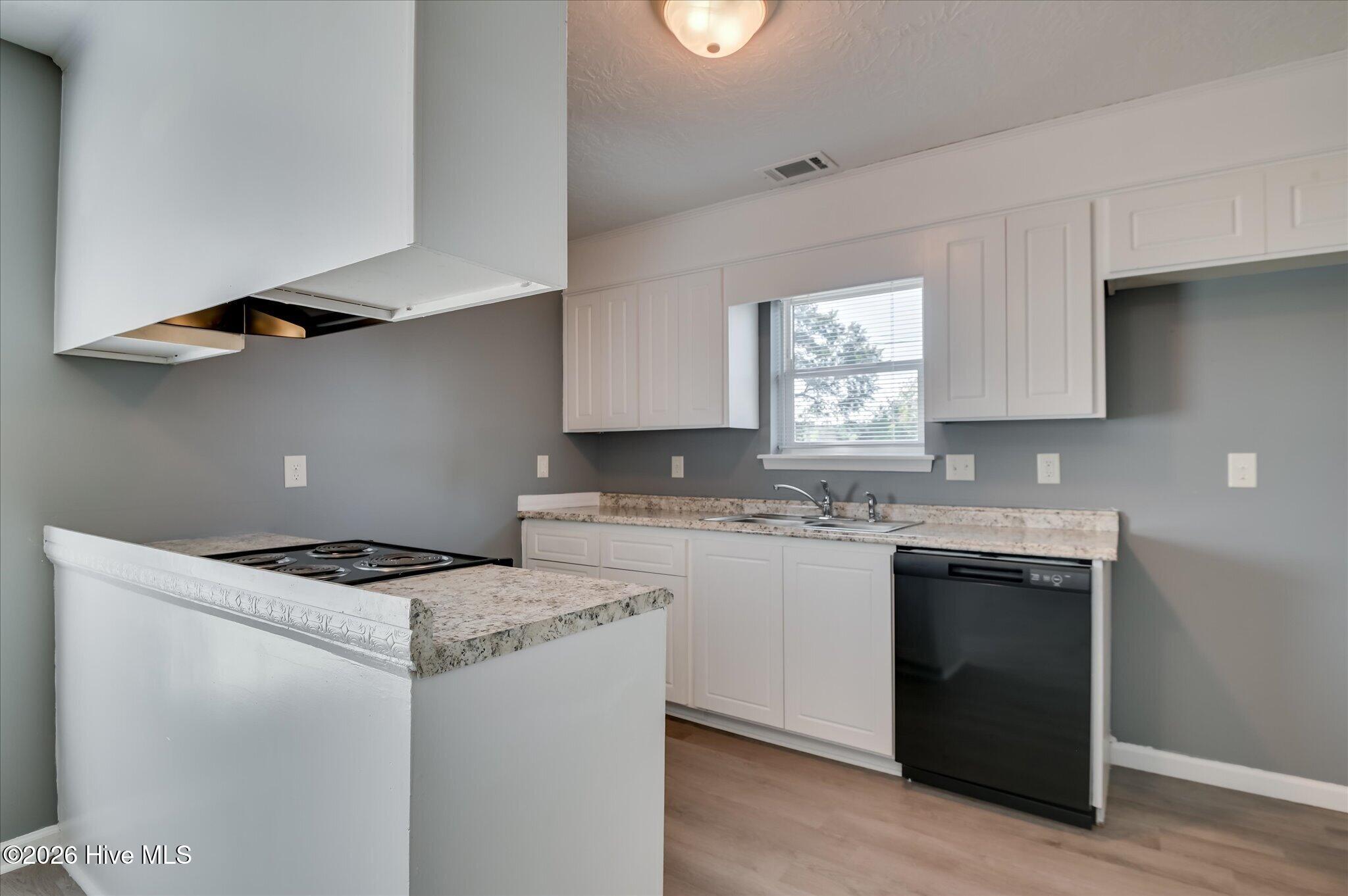 3219 Gerald Drive E Property Photo 14