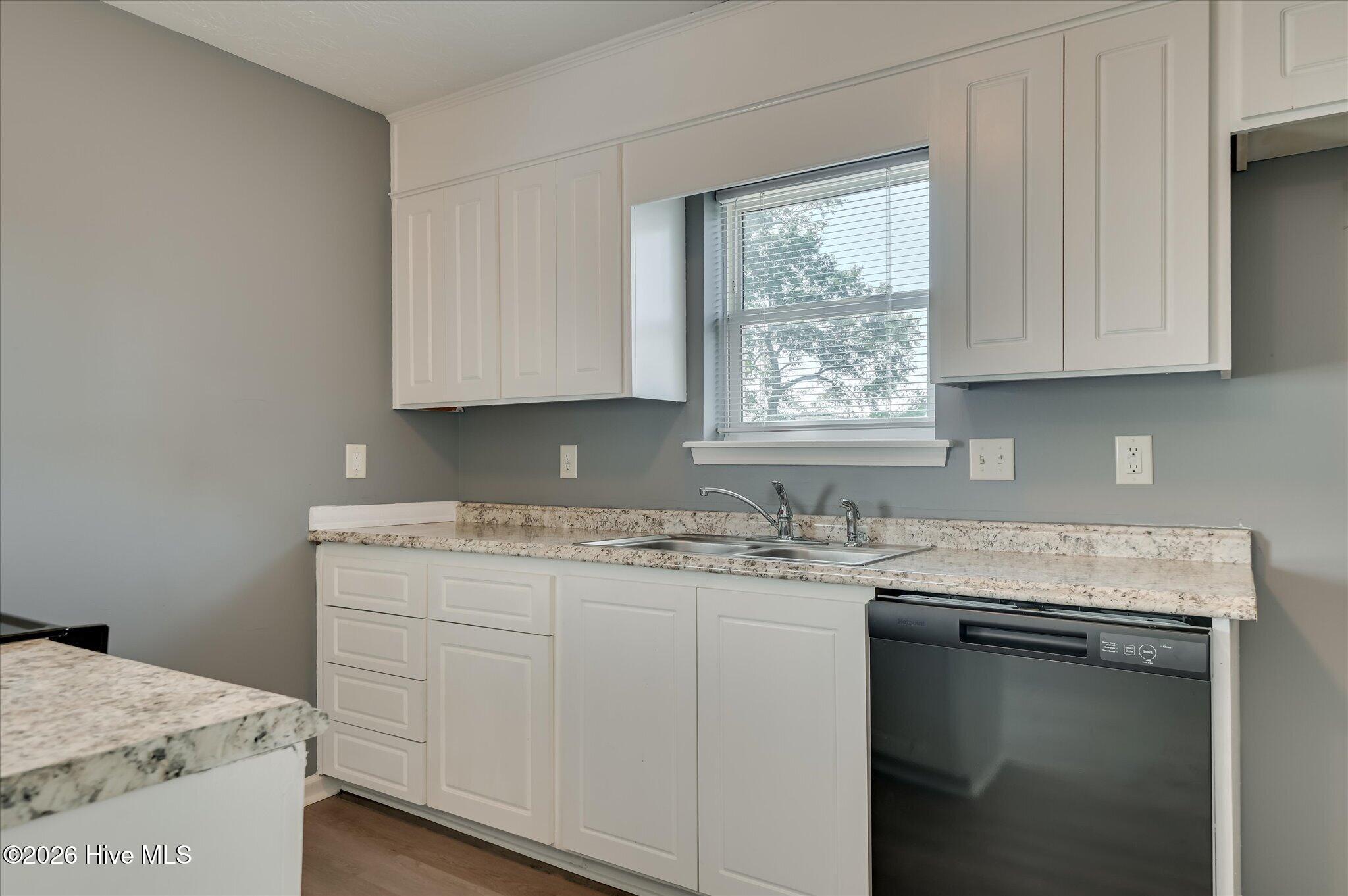 3219 Gerald Drive E Property Photo 16