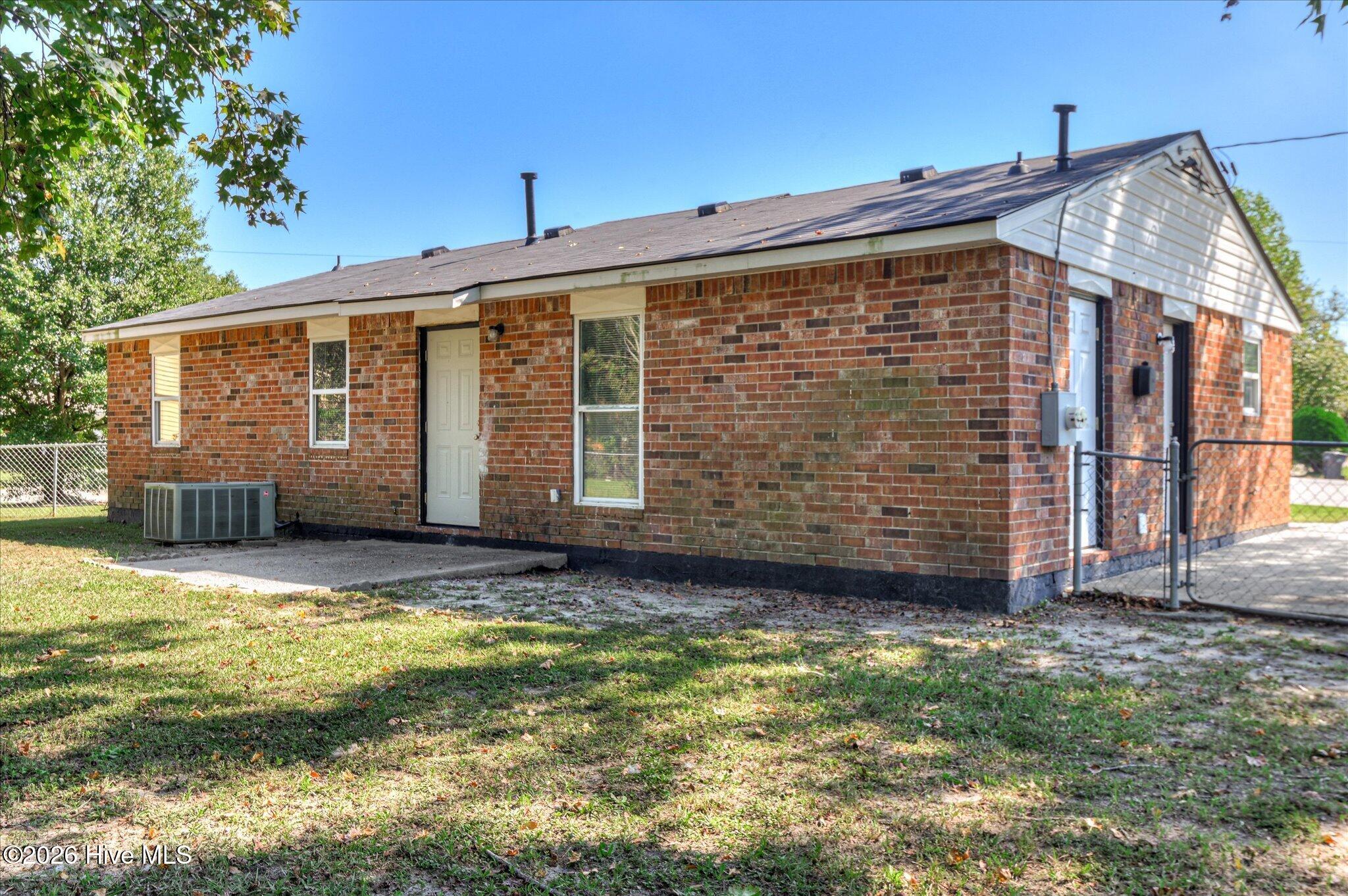 3219 Gerald Drive E Property Photo 34