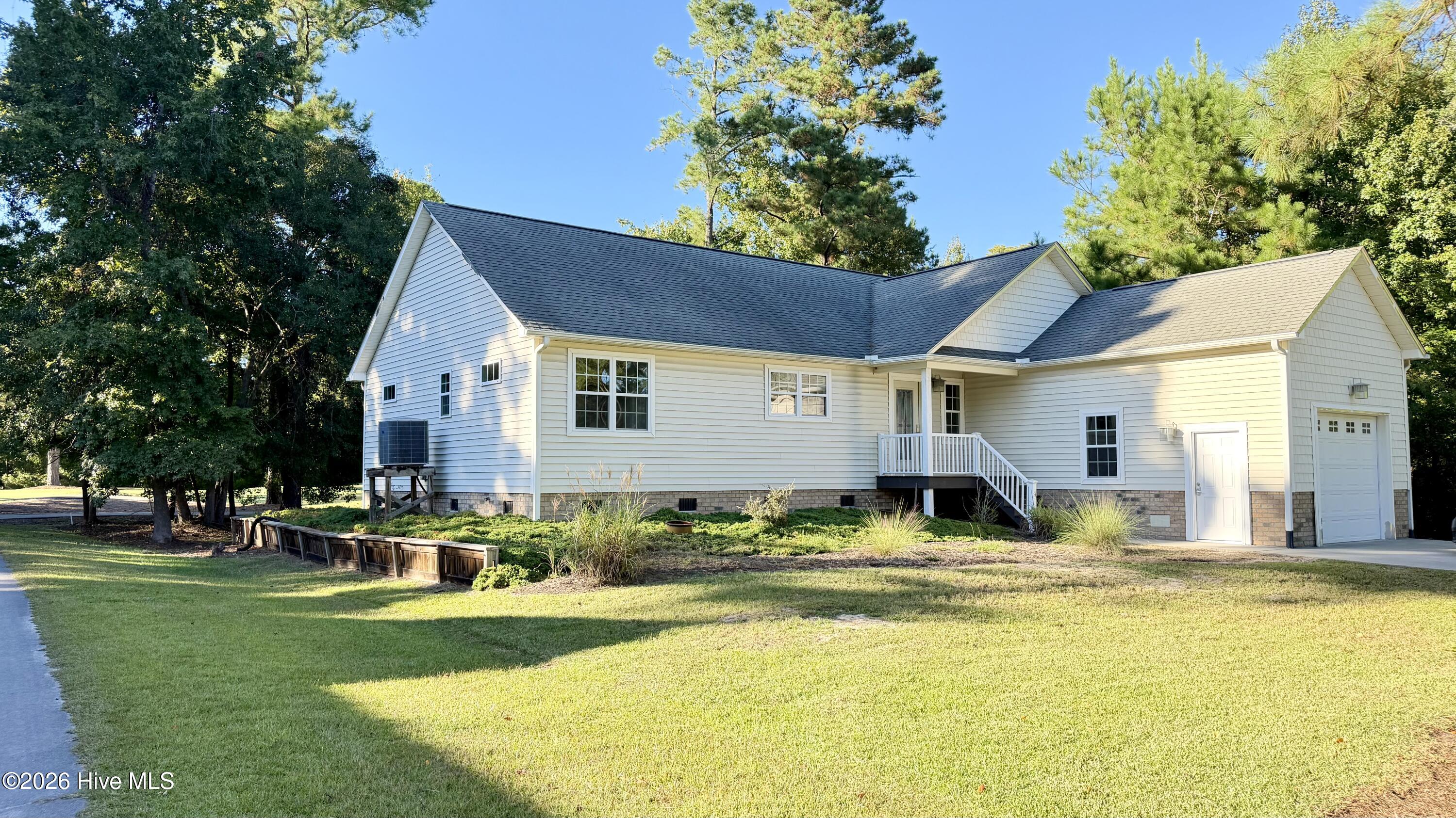 1114 Barkentine Drive Property Photo 4