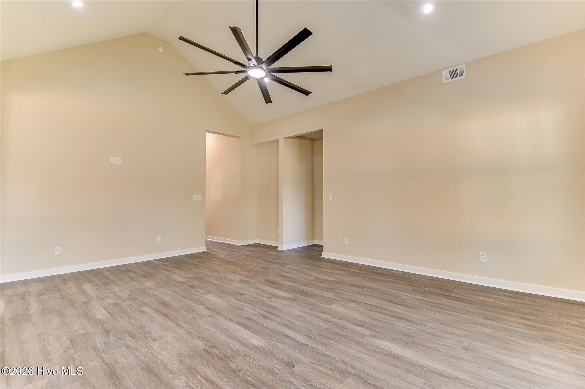 3215 Sycamore Drive Property Photo 9