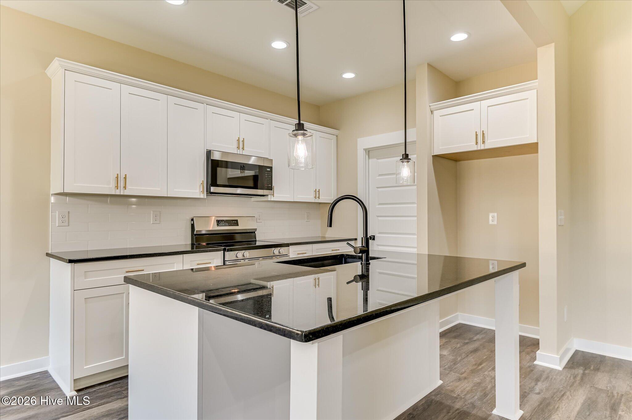 3215 Sycamore Drive Property Photo 11