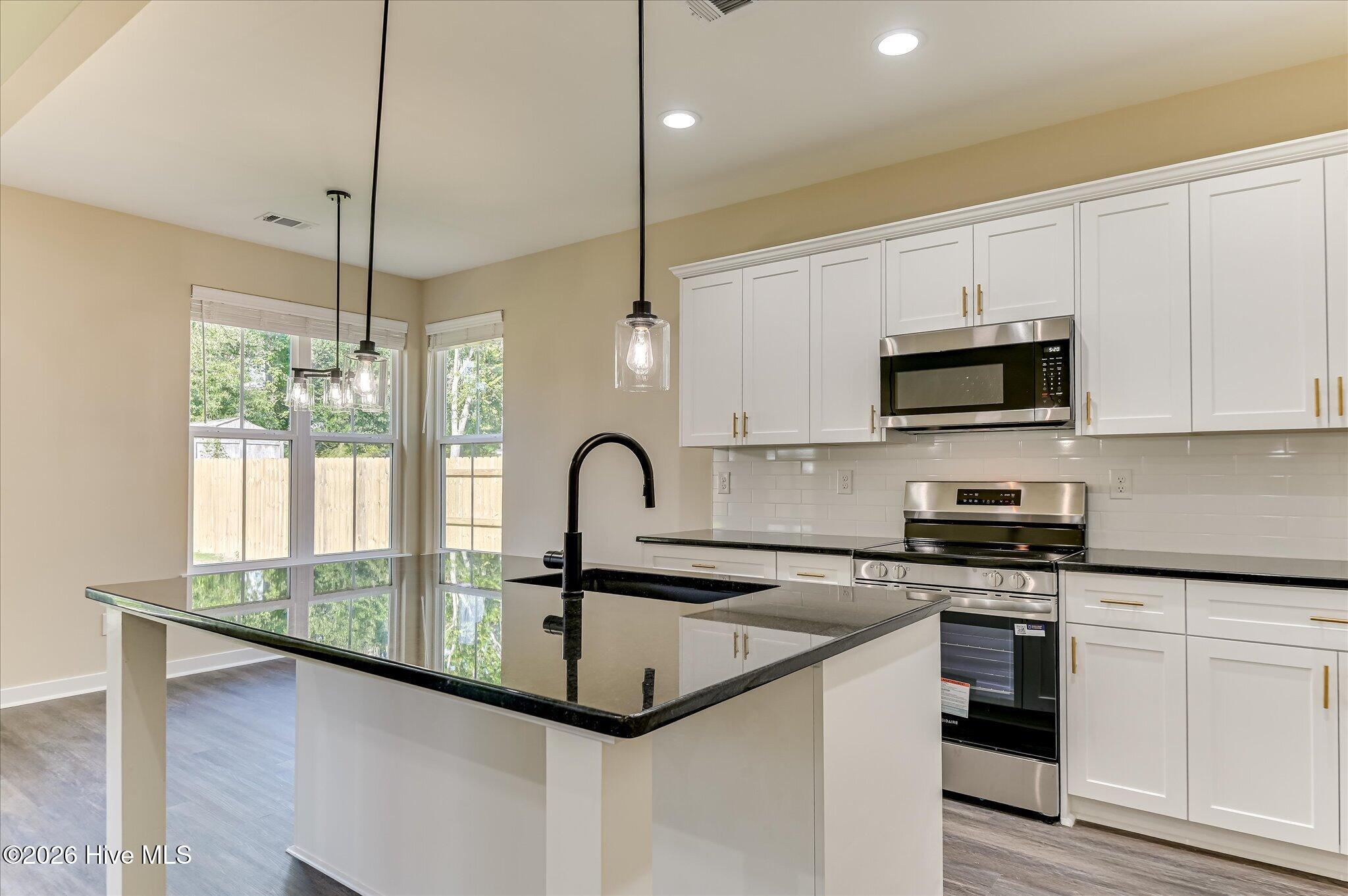 3215 Sycamore Drive Property Photo 12