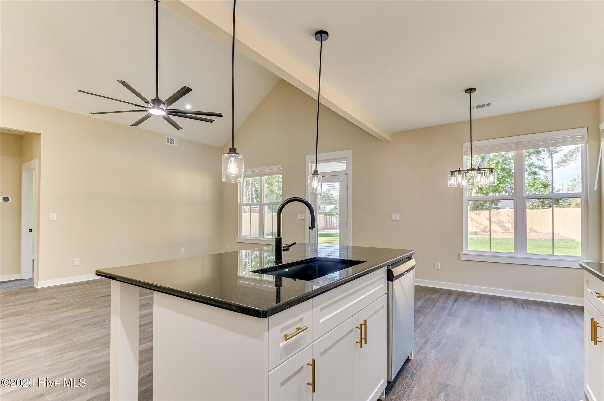 3215 Sycamore Drive Property Photo 13
