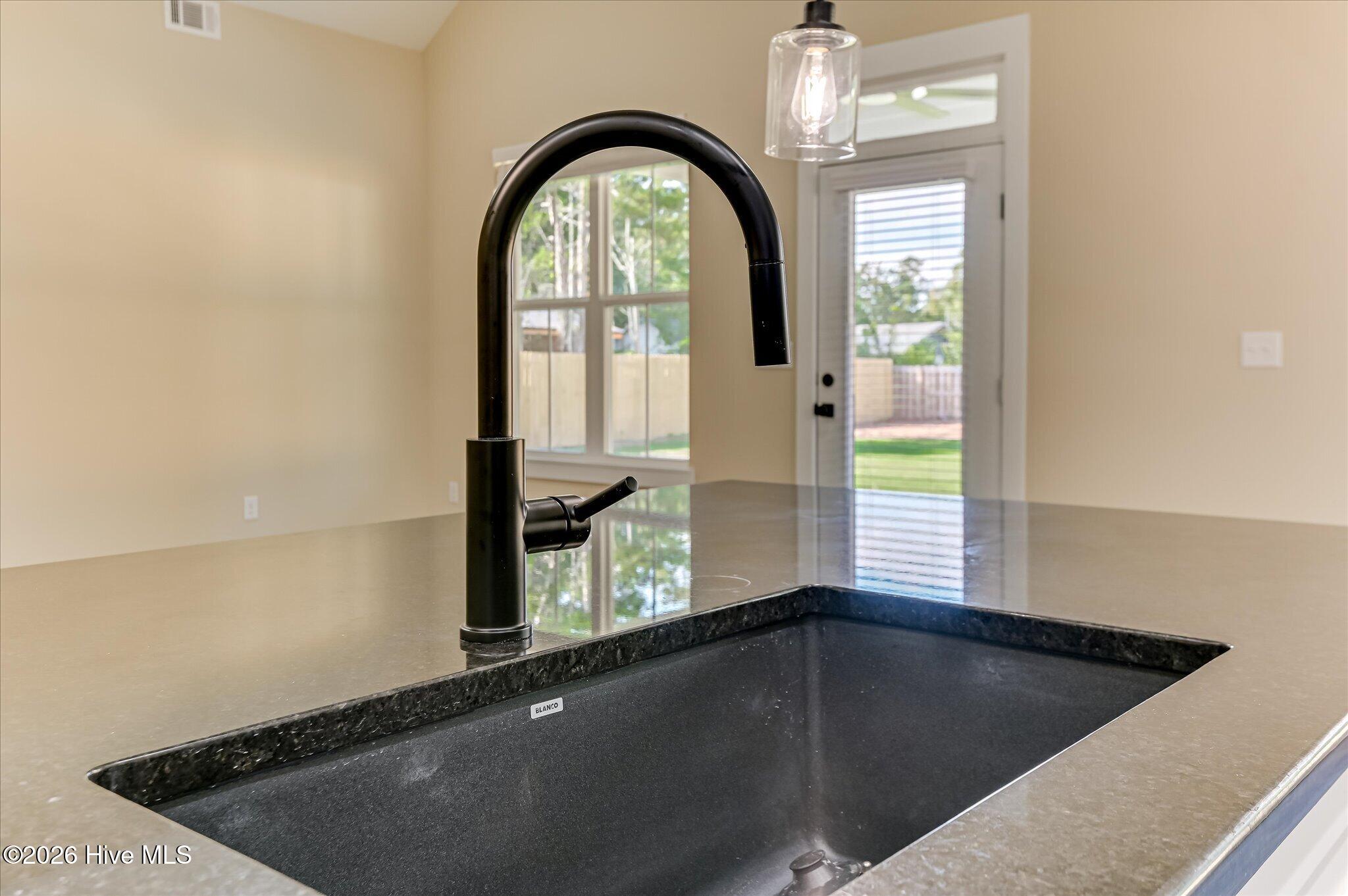 3215 Sycamore Drive Property Photo 15