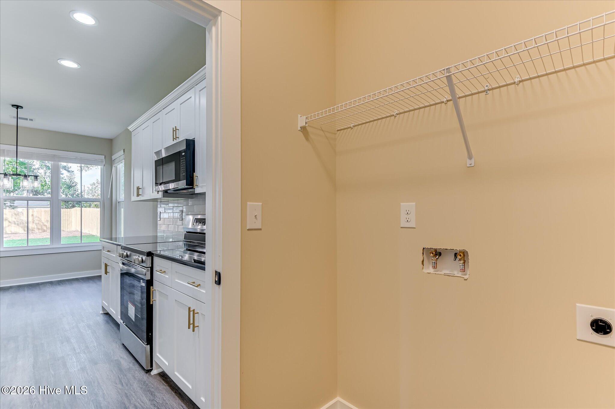 3215 Sycamore Drive Property Photo 18