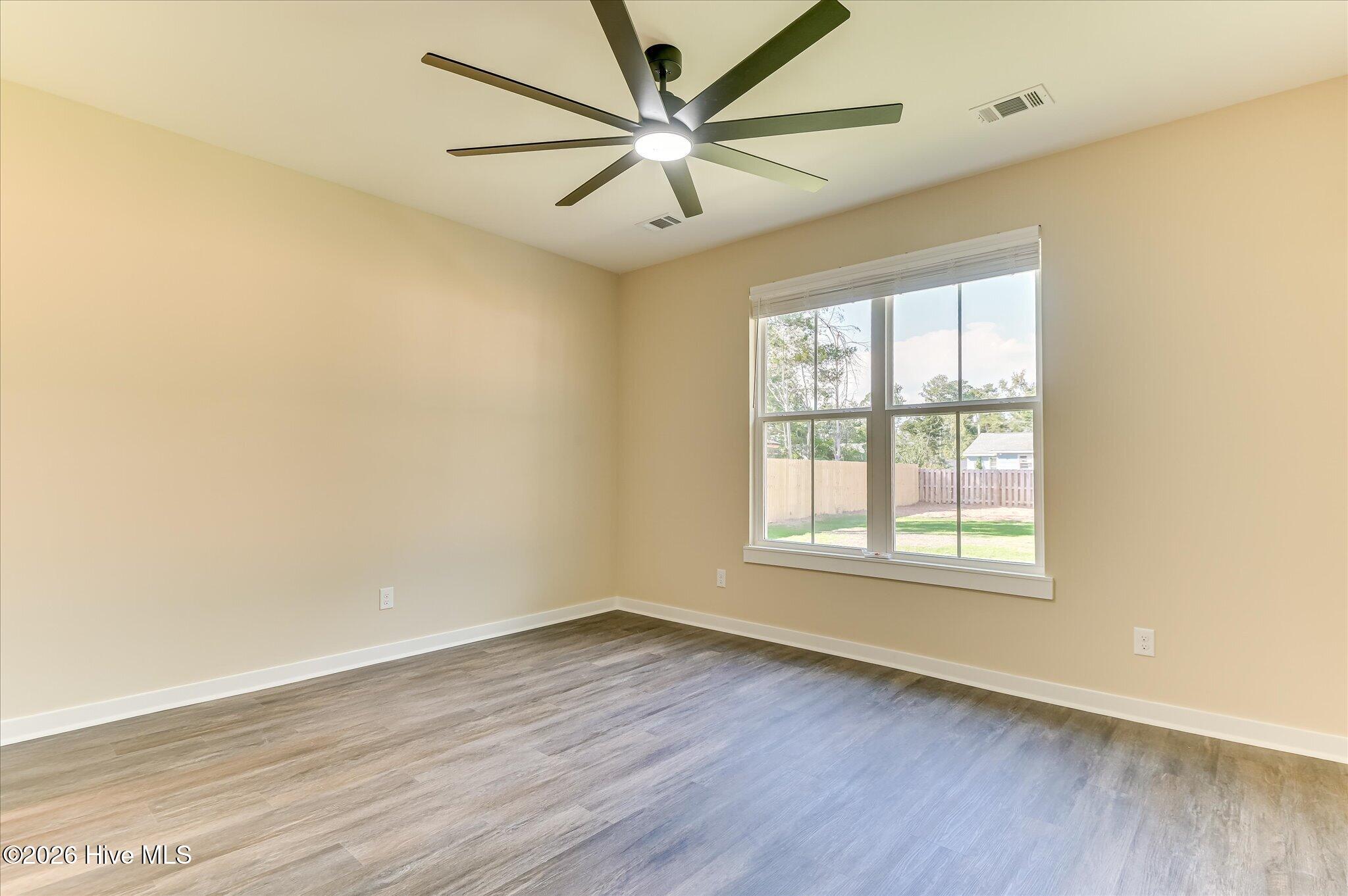 3215 Sycamore Drive Property Photo 20