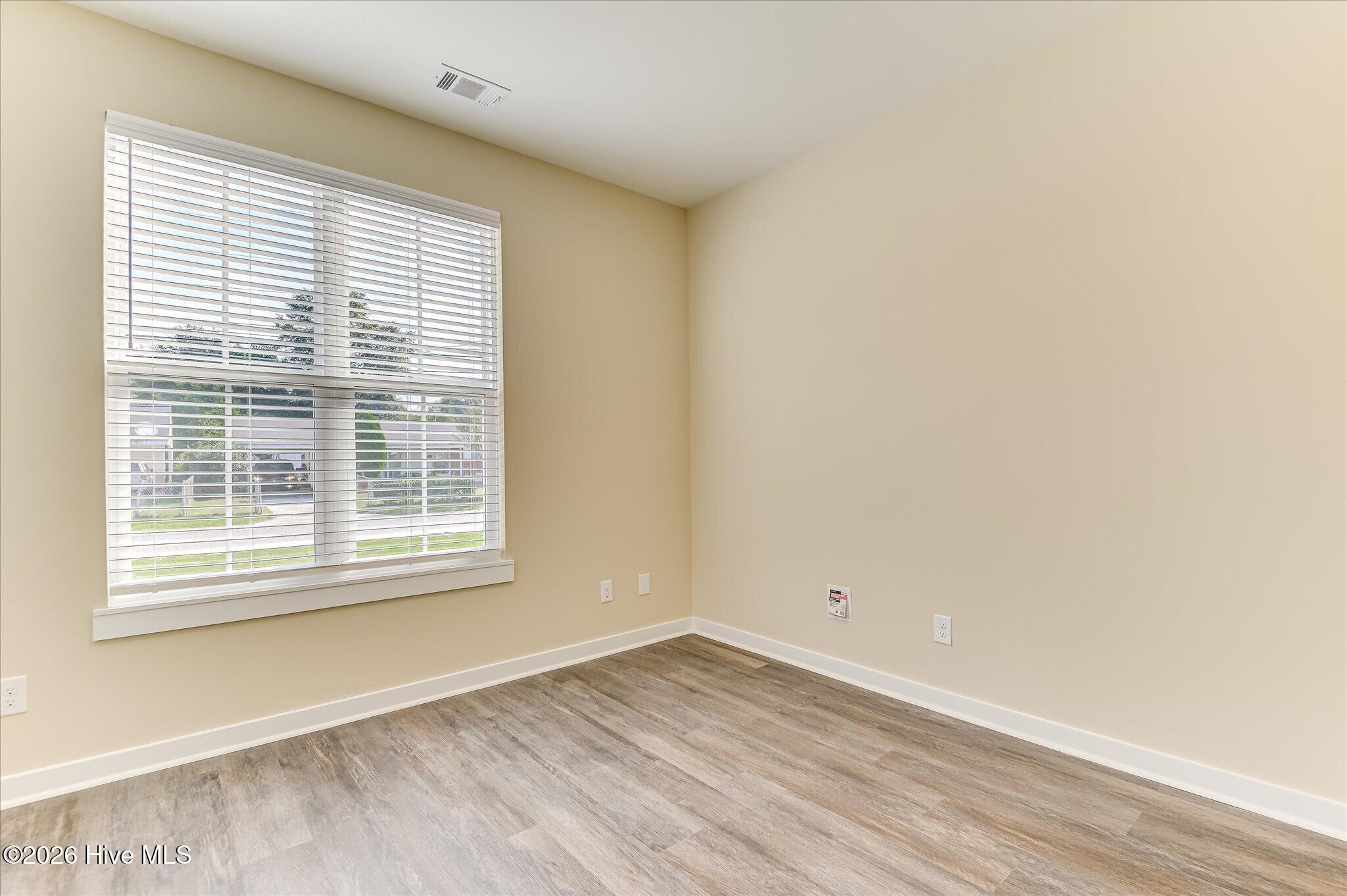 3215 Sycamore Drive Property Photo 33